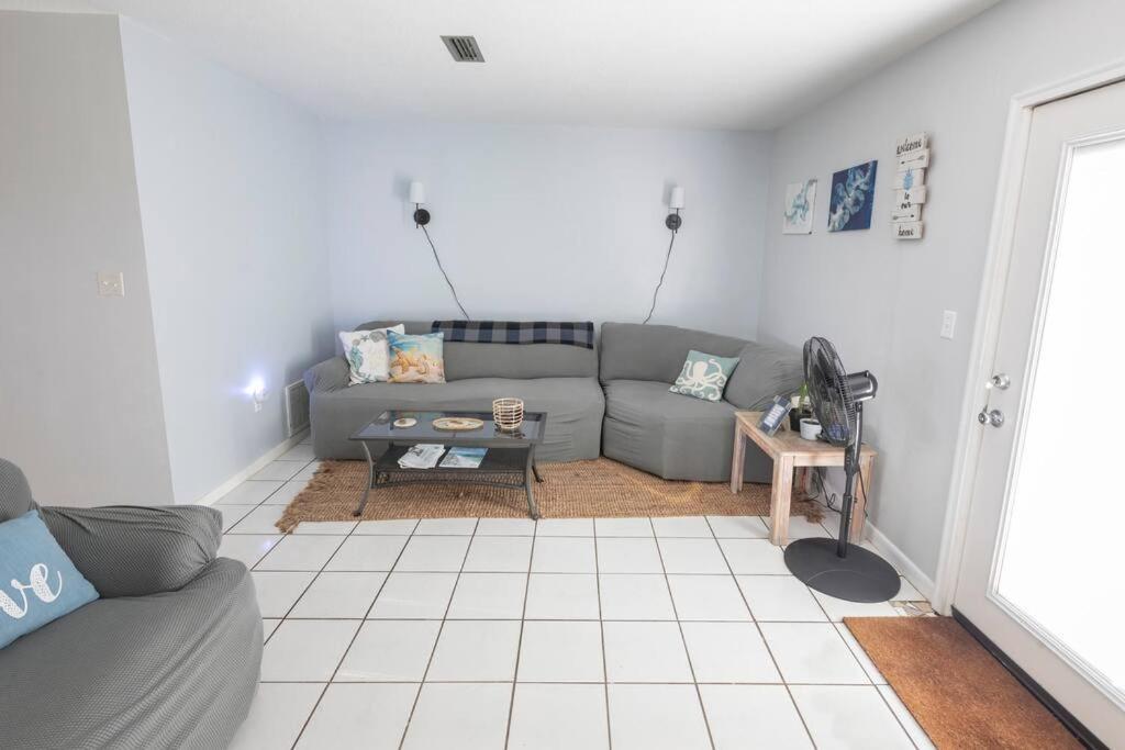 Peaceful Townhouse 1 Mile To Okaloosa Island Relax Replenish Holiday home *