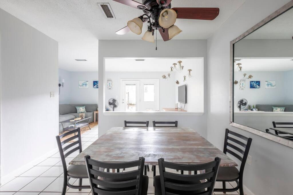Holiday home Peaceful Townhouse 1 Mile To Okaloosa Island Relax Replenish Fort Walton Beach