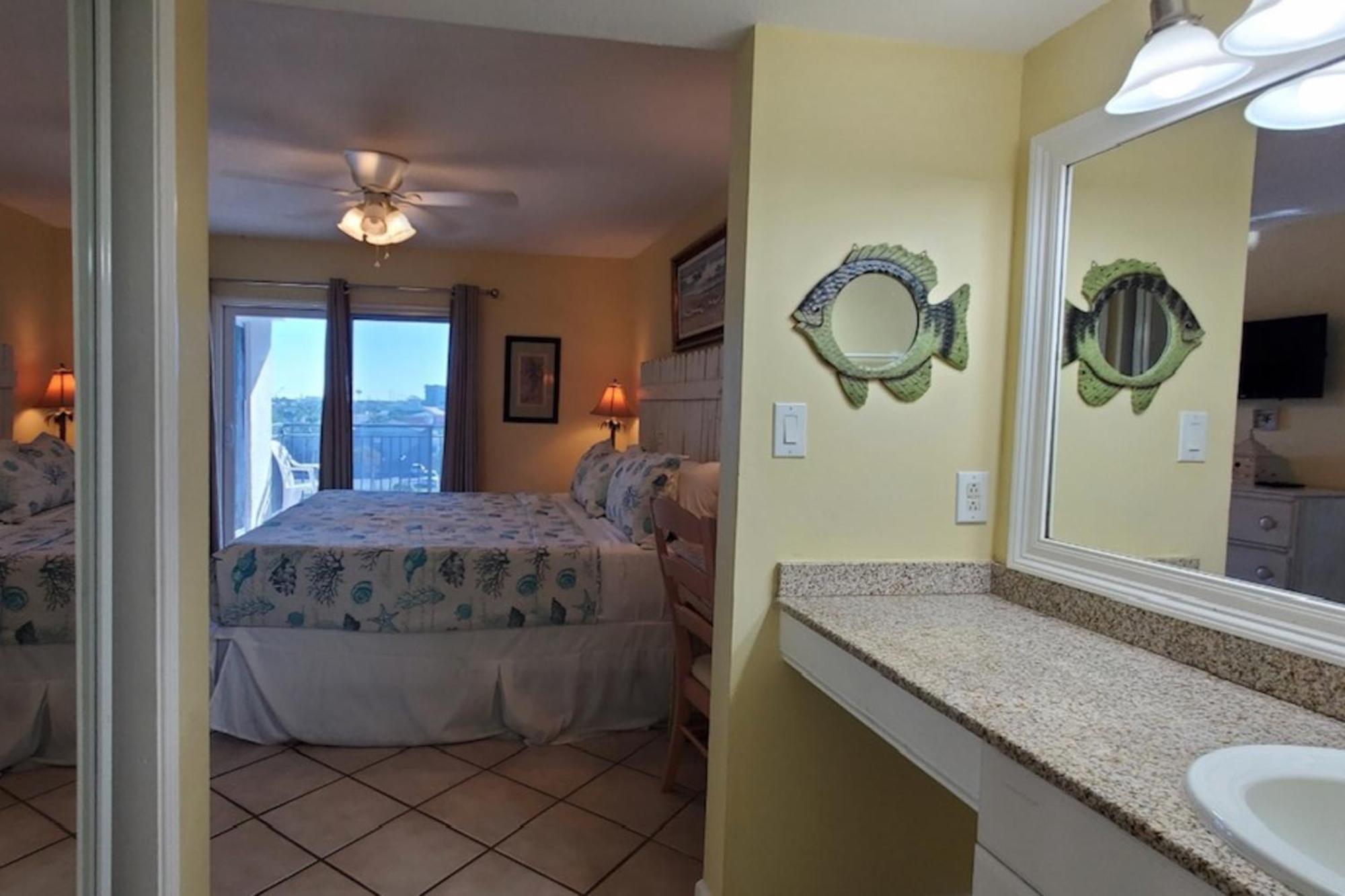 Emerald Isle 406 Apartment *