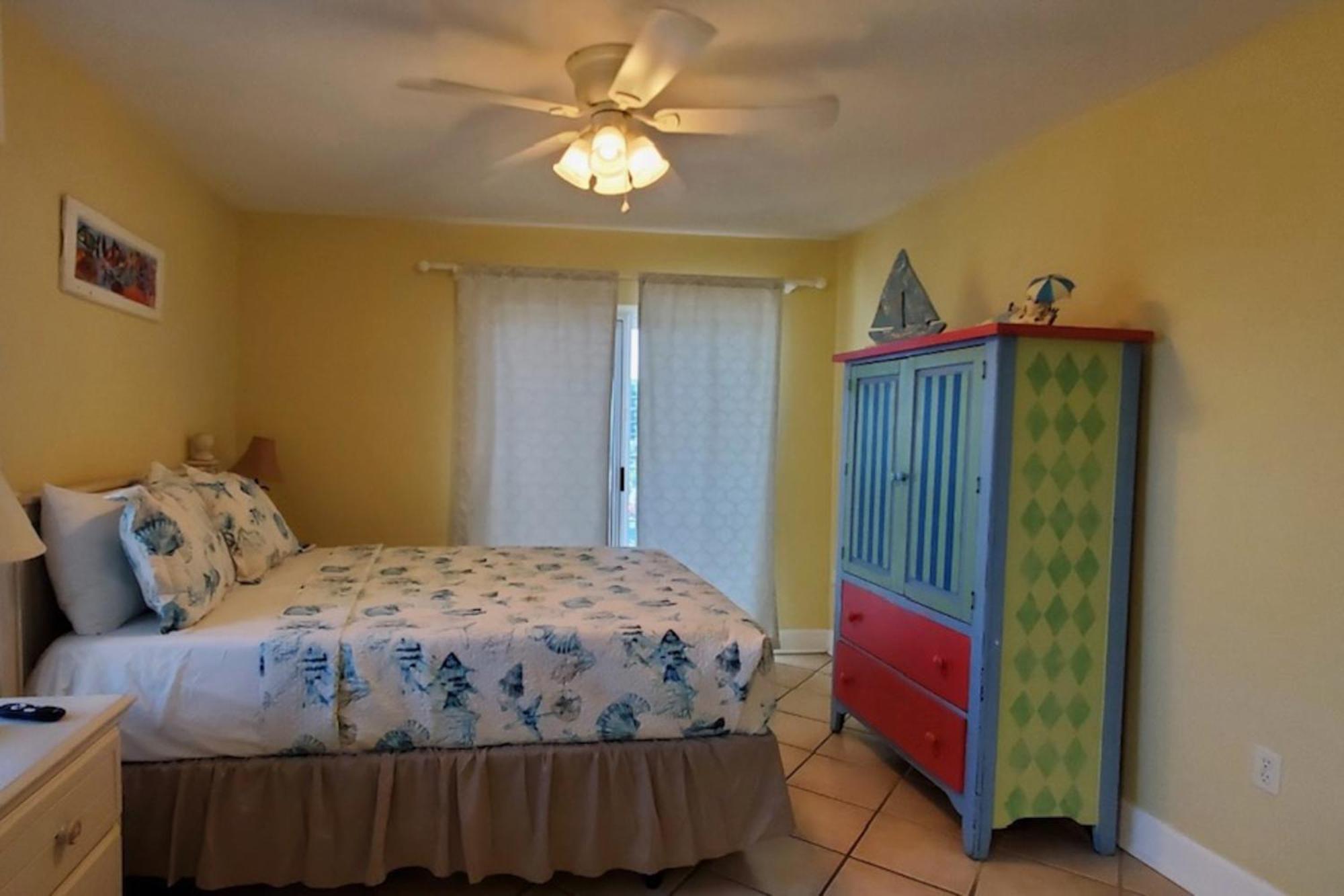 Apartment Emerald Isle 406