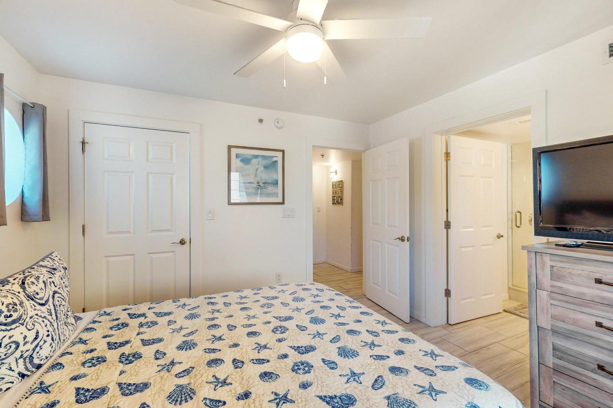 Pelican Isle 118 *