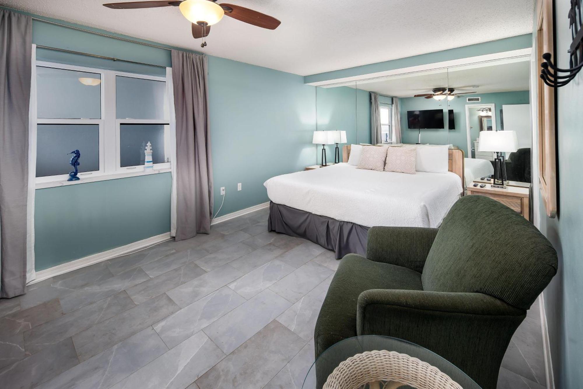 Holiday home Nautilus 1702 Gulf Front Large 2 Bedroom Penthouse 7th Floor