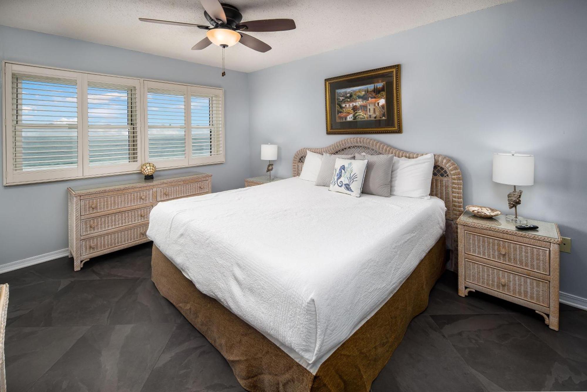 Holiday home Nautilus 1702 Gulf Front Large 2 Bedroom Penthouse 7th Floor *
