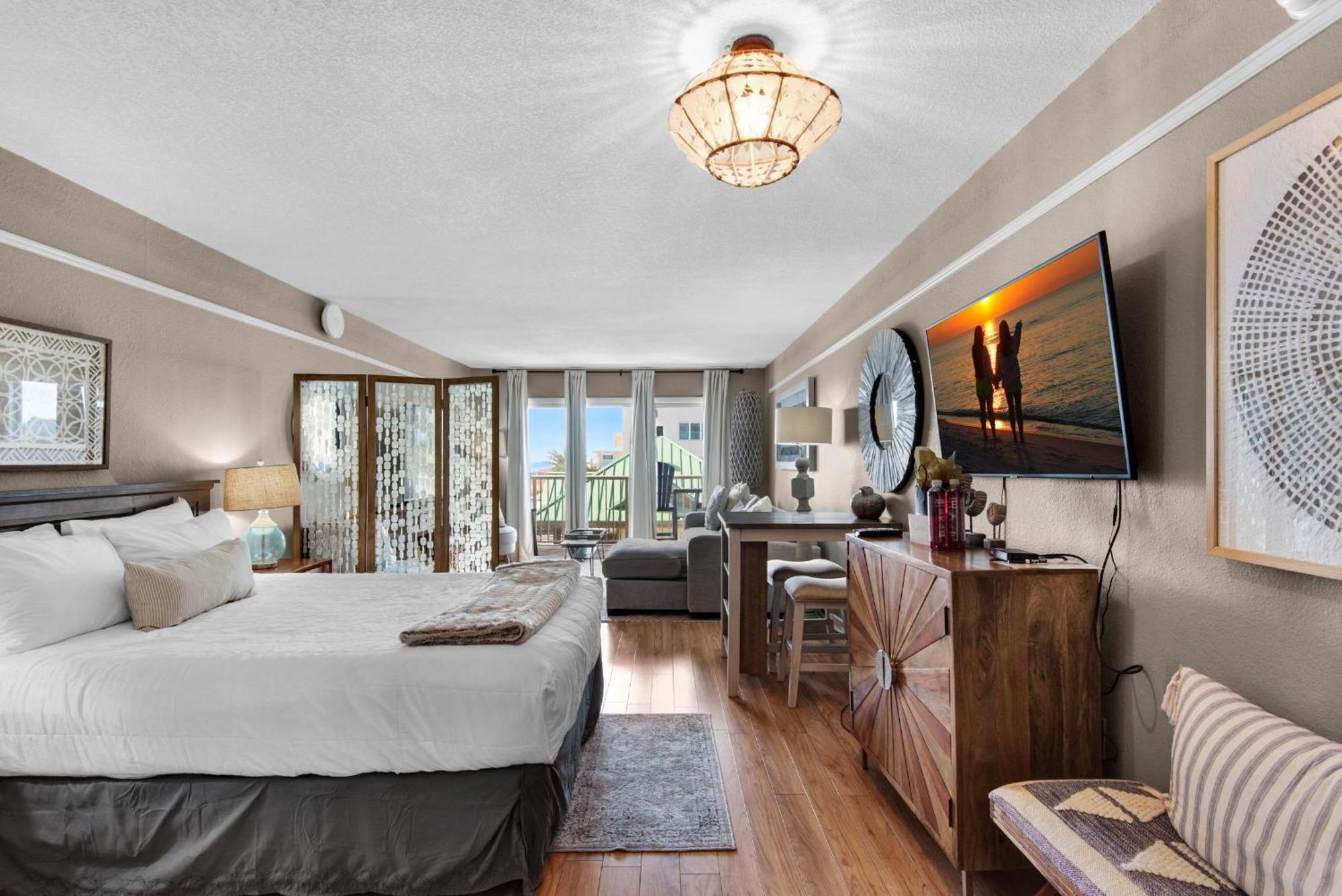 Islander 305 Apartment *