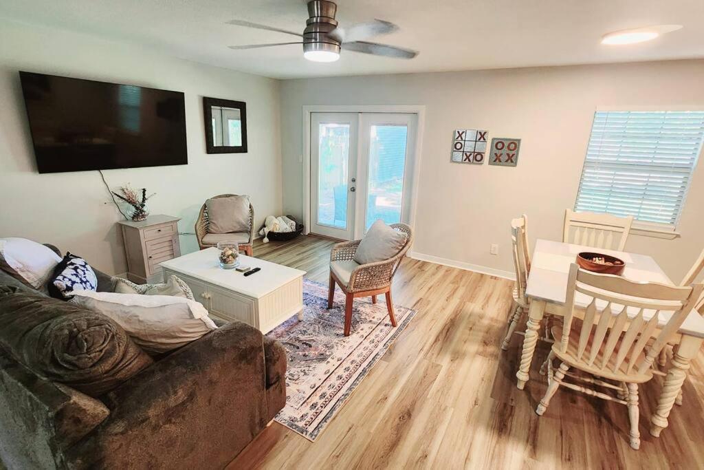 Sea Glass Getaway Holiday home *