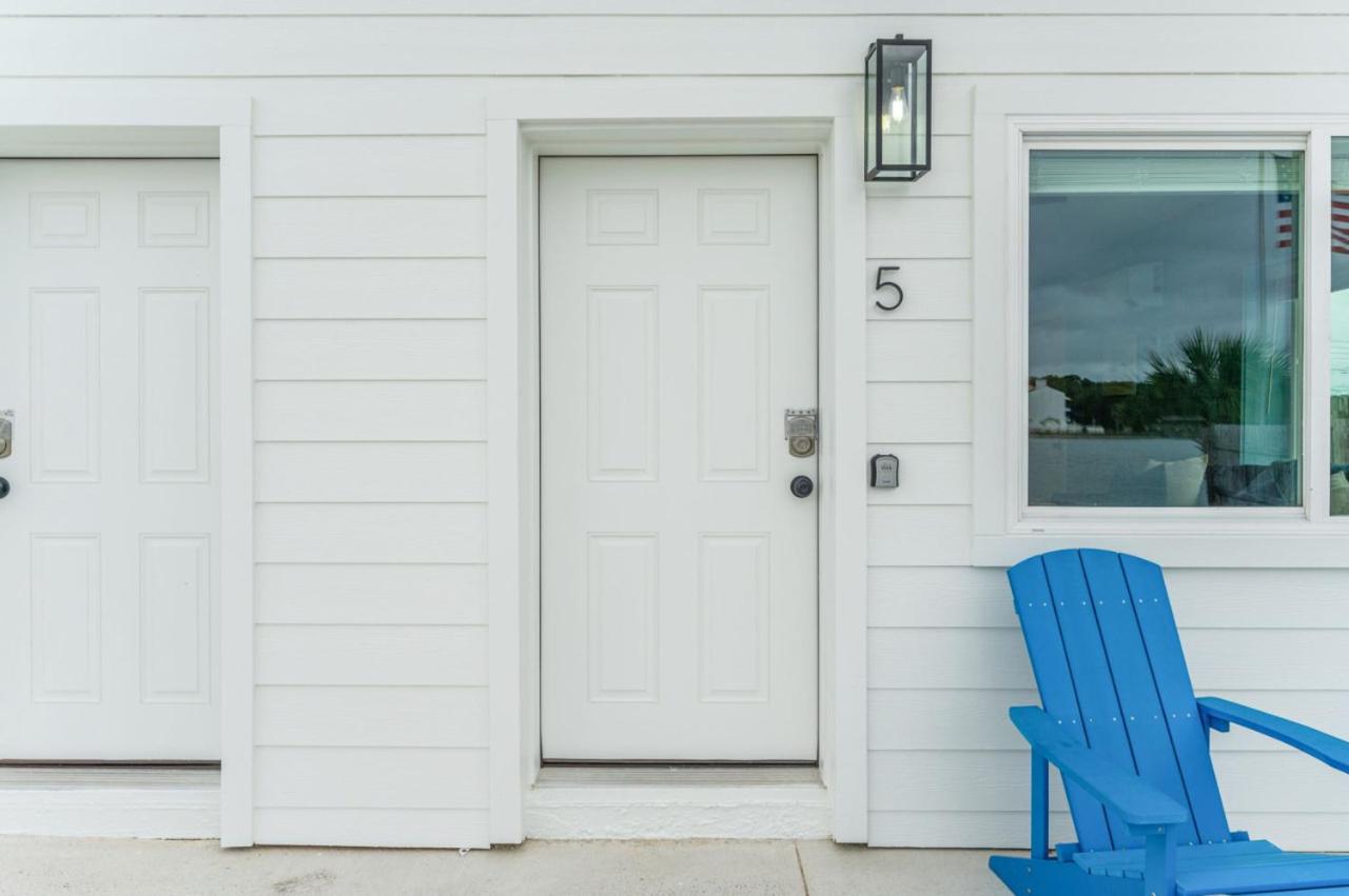 Apartment Beachfront With Pool Access Bluefish 7