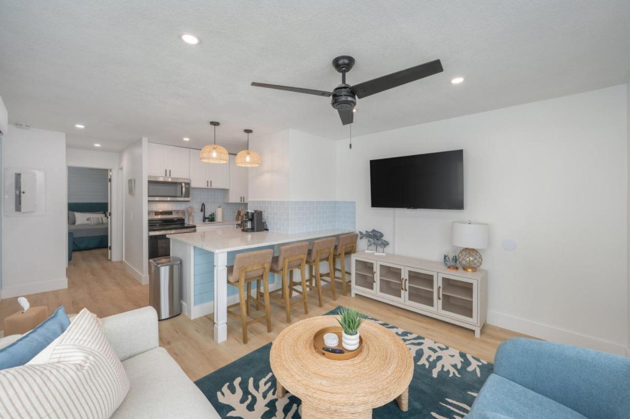 Beachfront With Pool Access Bluefish 4 Apartment