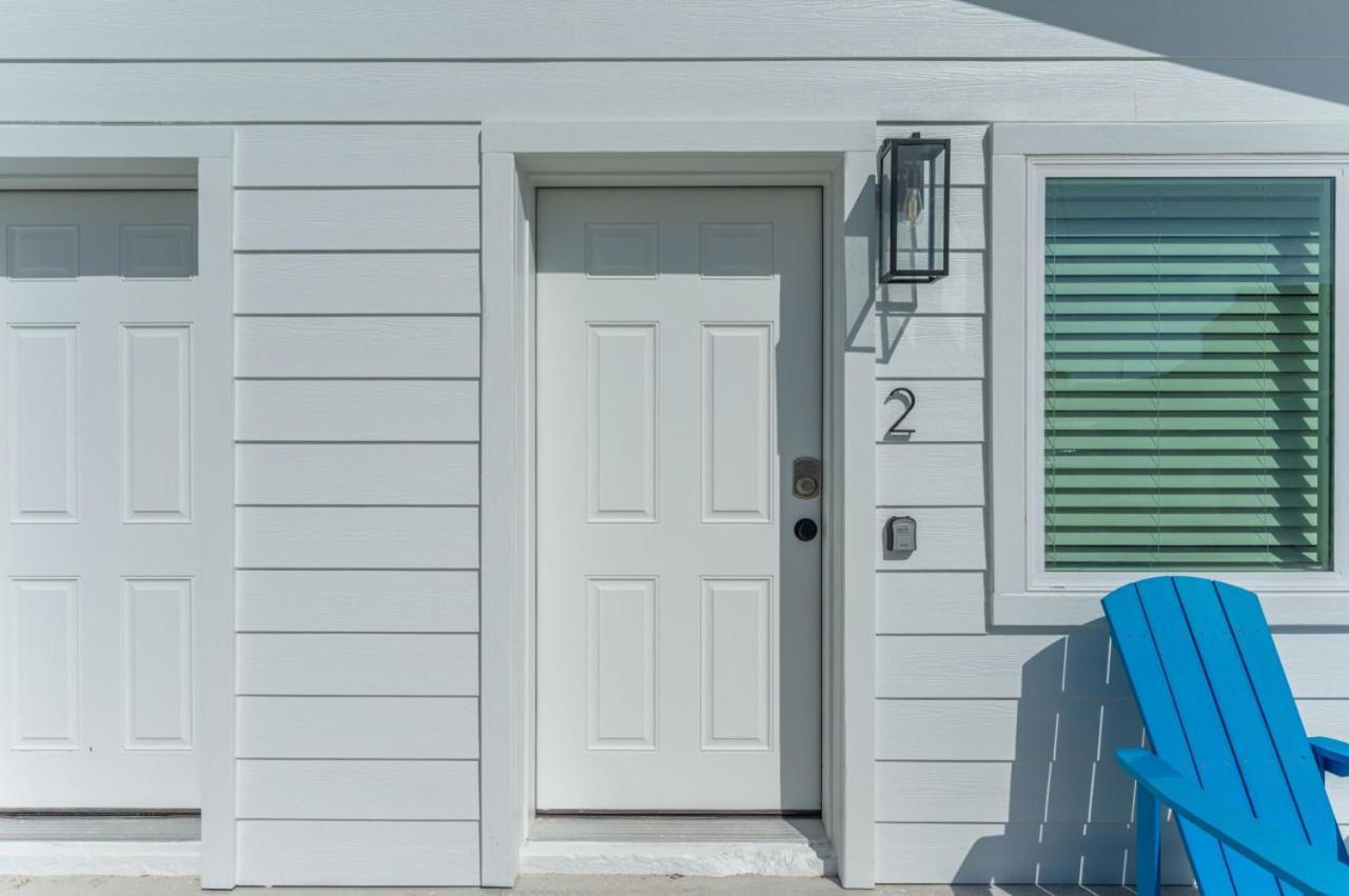 Beachfront With Pool Access Bluefish 2 Apartment