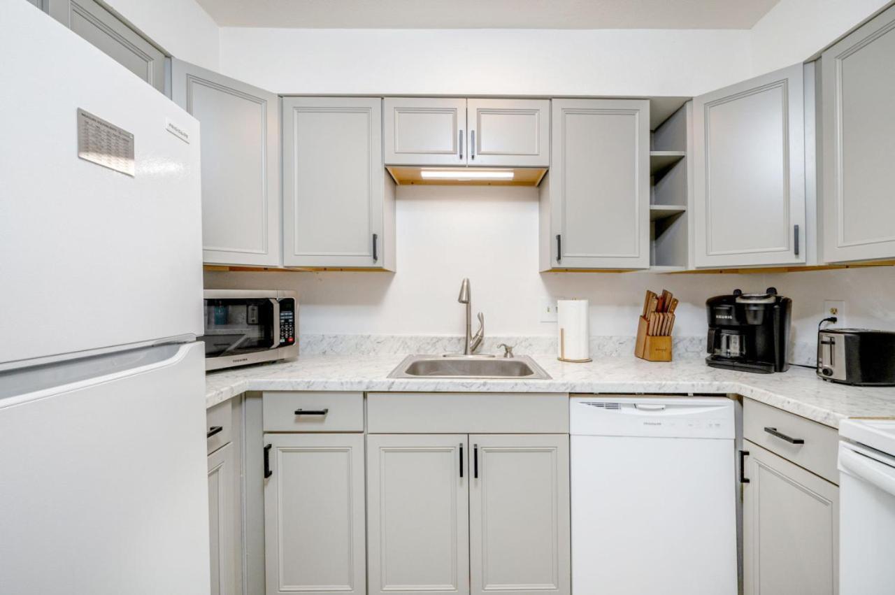 Apartment Sunny Haven: 1br Townhome In Walton