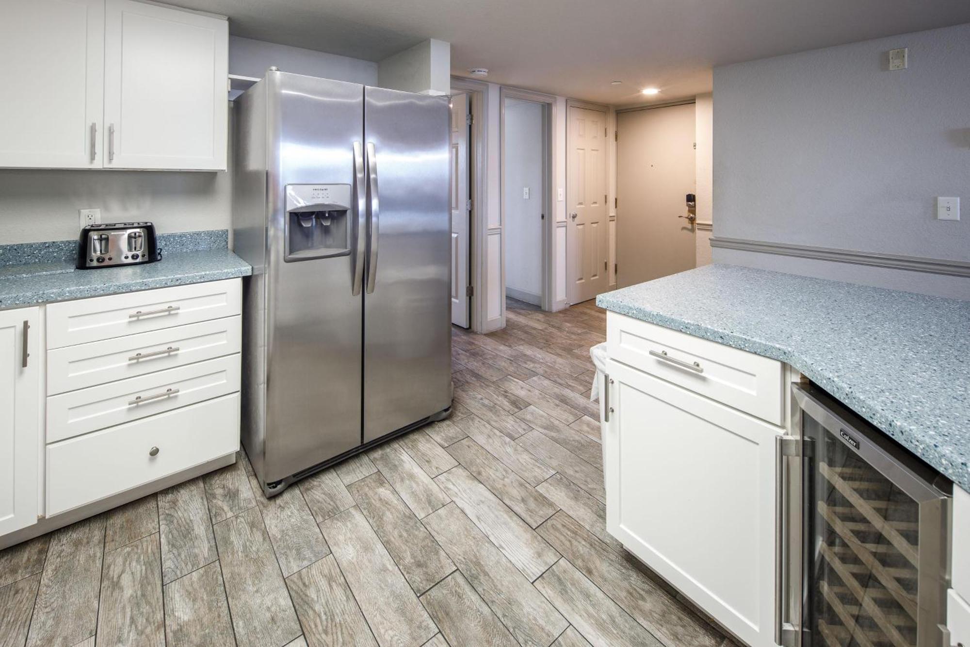 Nautilus 1101 - 3 Br/ 2 1/2 Ba Ground Floor On The - Free Service March To October
