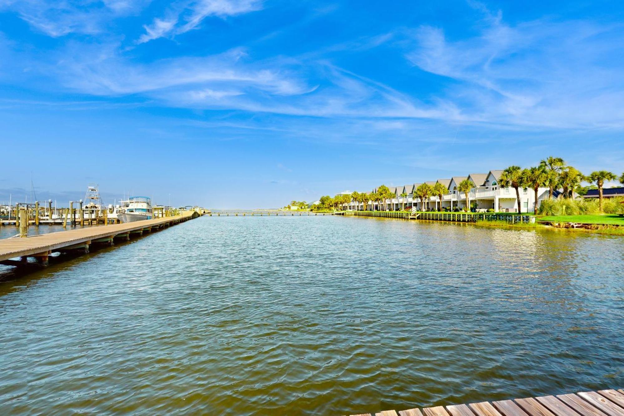 Pirates Bay Iii Apartment