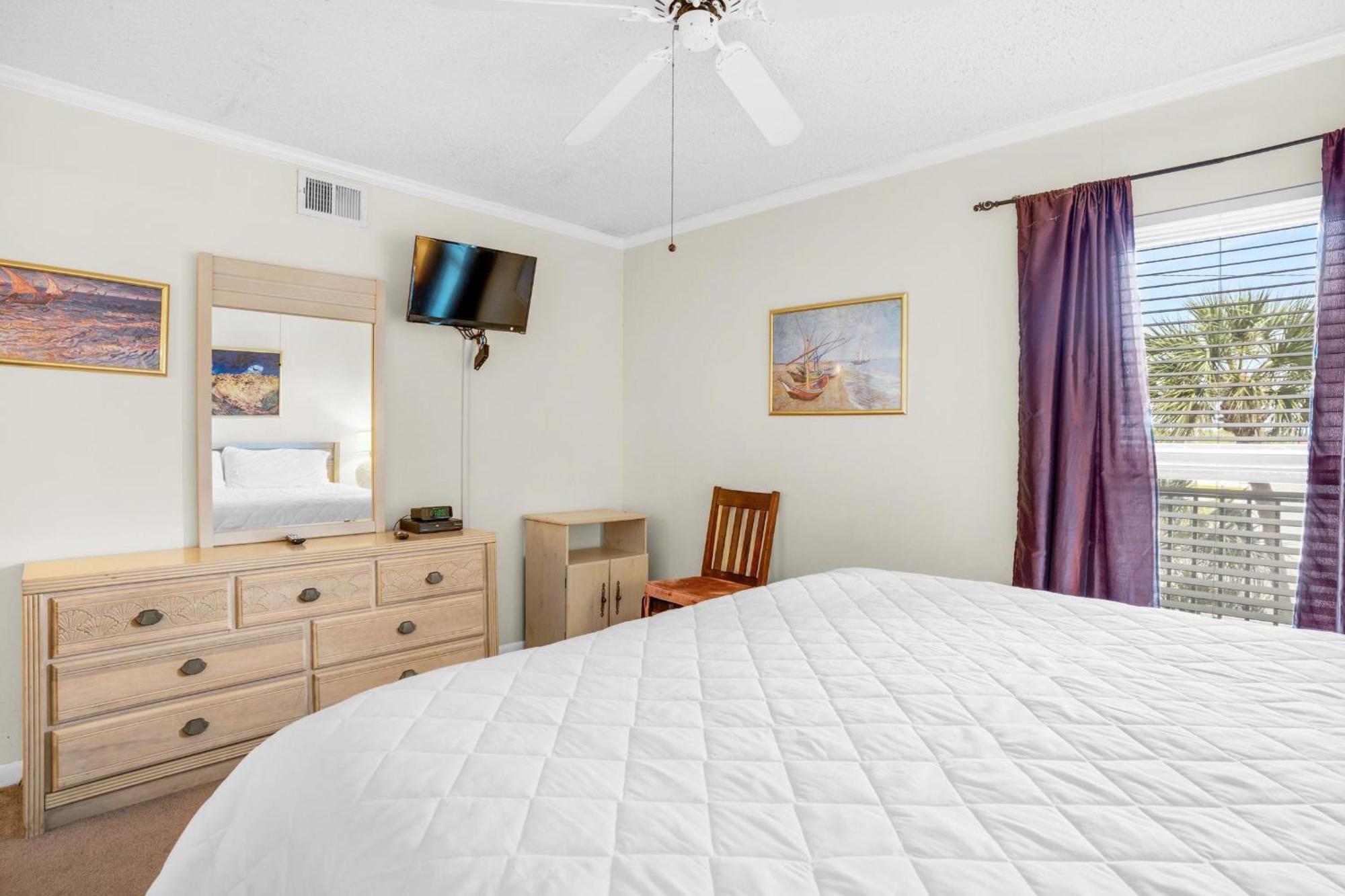 Holiday home Emerald Isle 210