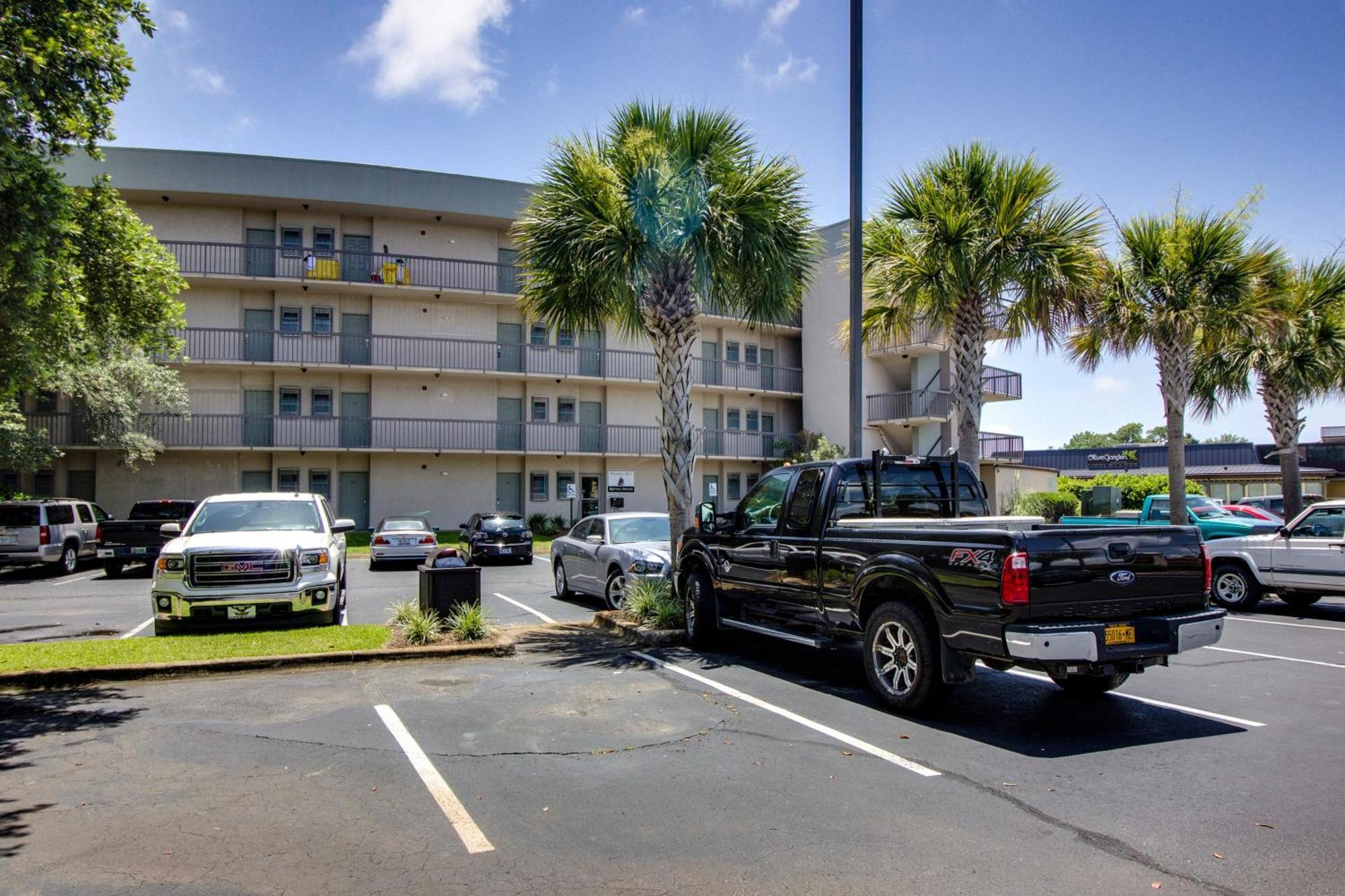 Hotel Pirates Bay A410 *