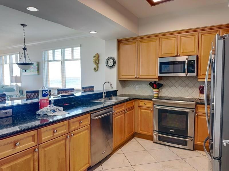 Azure 418-glorious Gulf-front Views- Luxury 4 Bdrm Apartment *