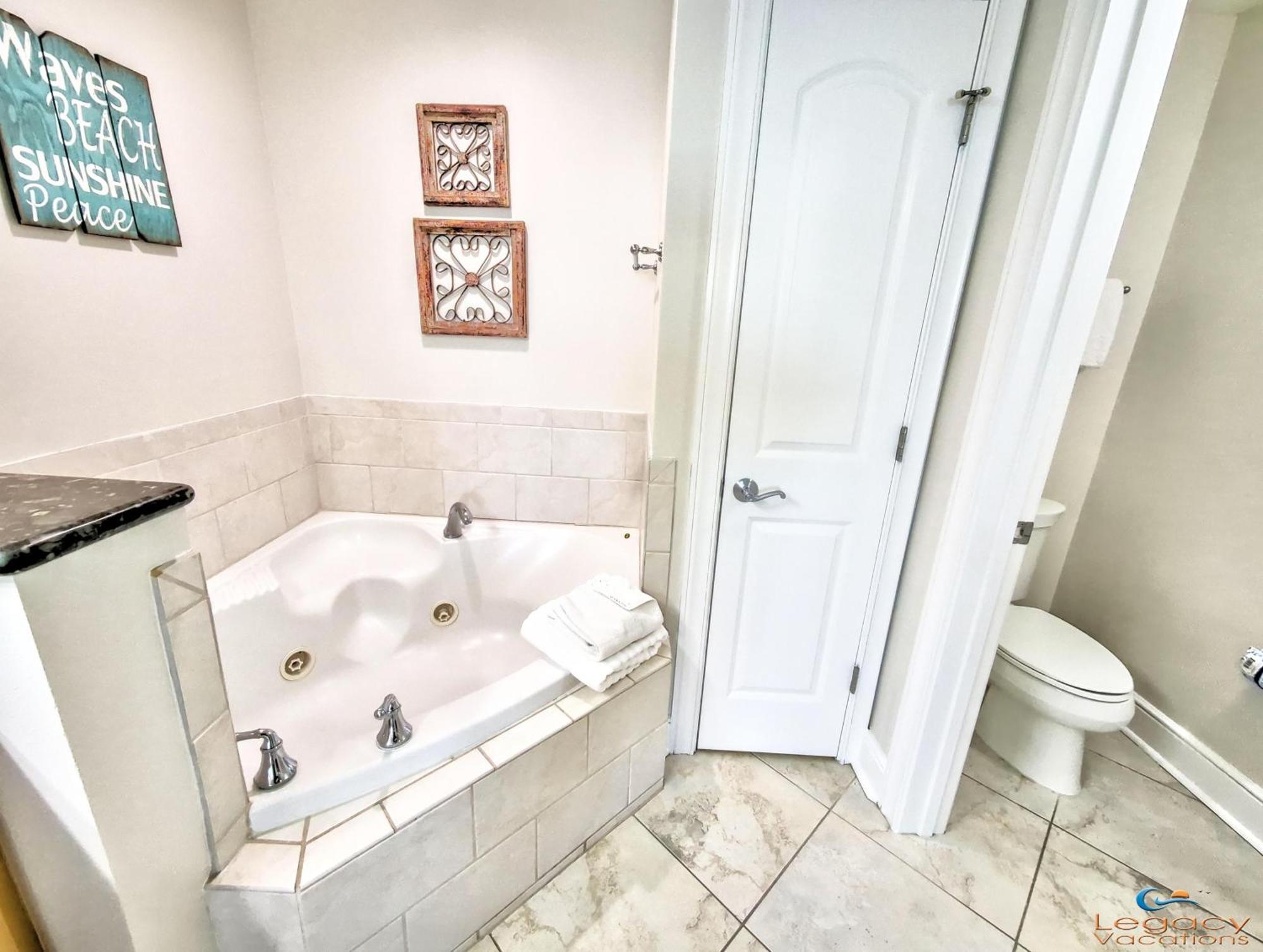 Azure 418-glorious Gulf-front Views- Luxury 4 Bdrm Fort Walton Beach