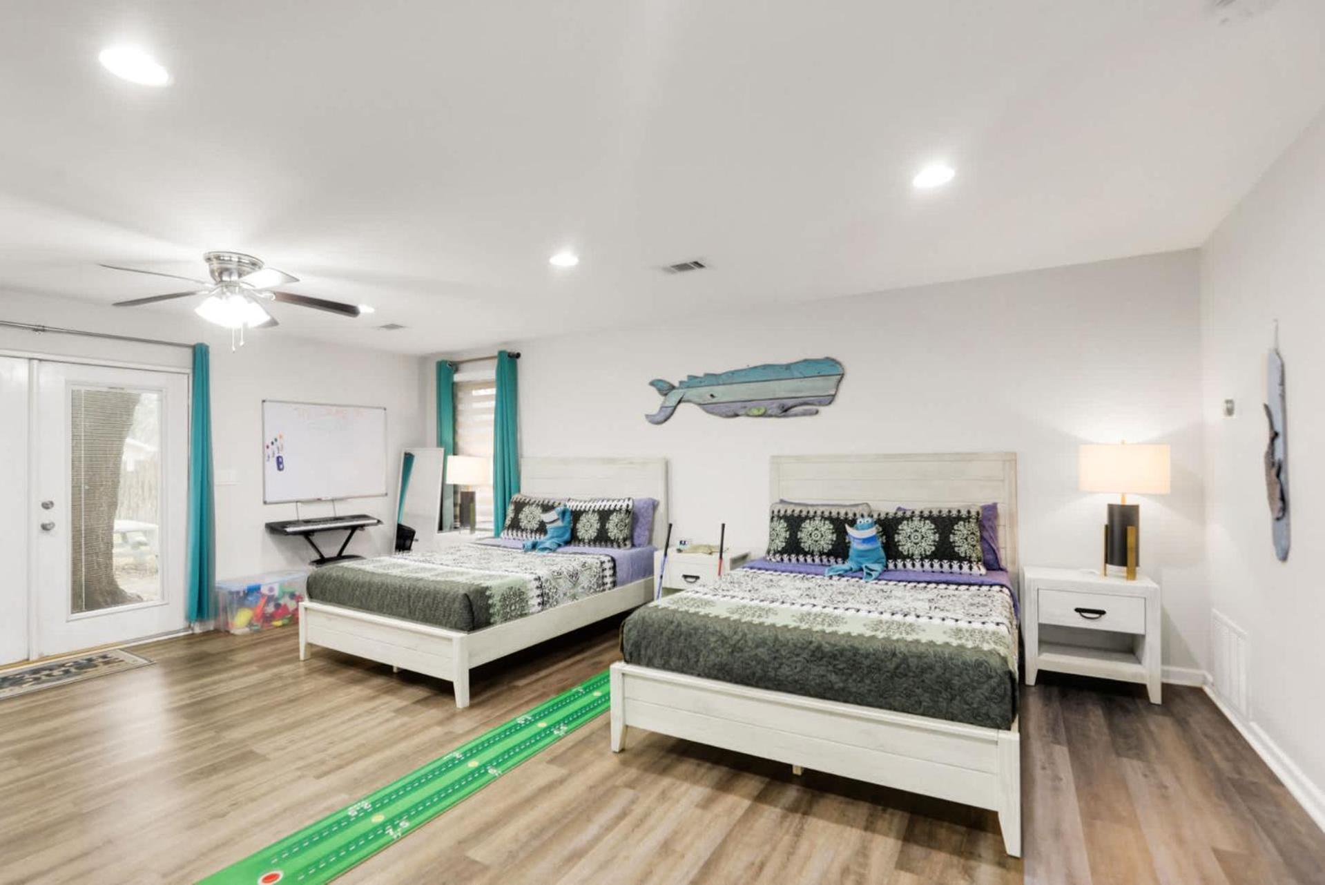 Ocean - 5 Bedroom Retreat With Pickleball, Arcade, Grill & Access! Holiday home Fort Walton Beach