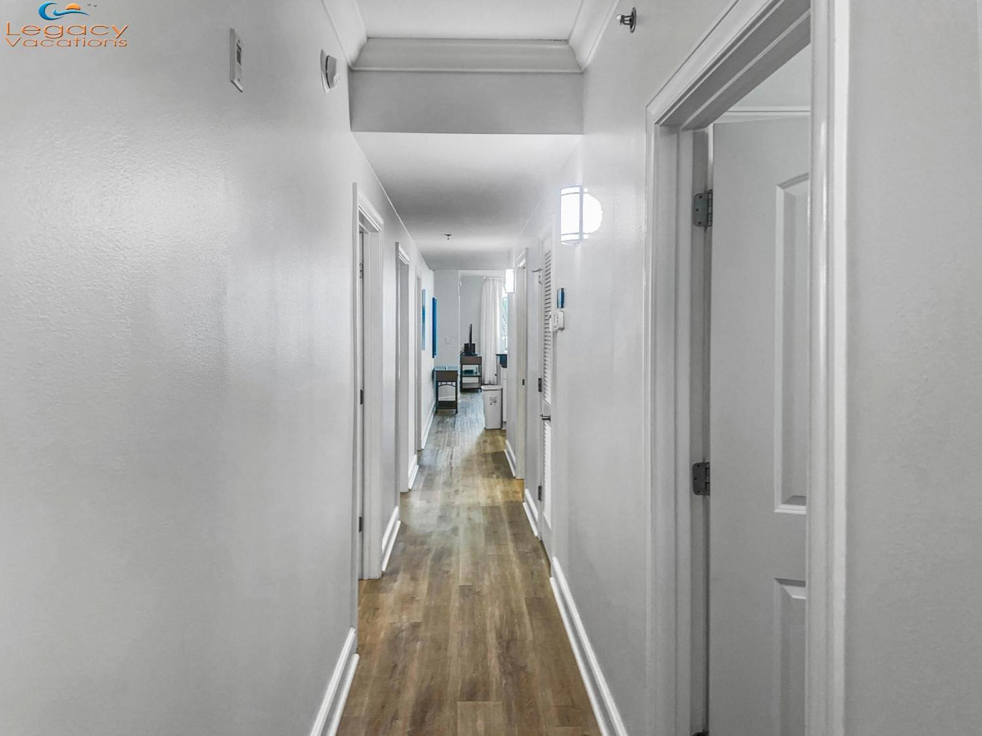Apartment Az 102- 4bd Gulf Front Condo-3 Kings -1 Queen Bed! *