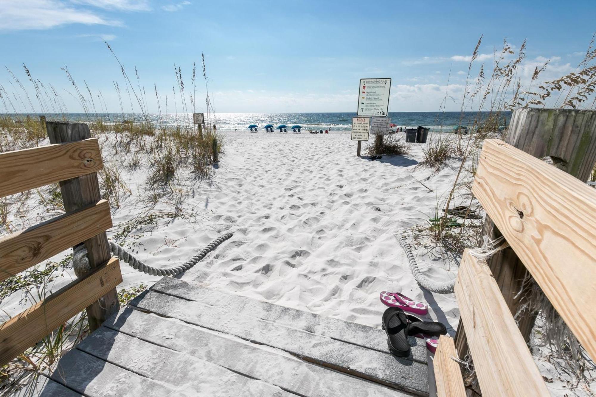 Apartment So 401 - Lovely Remodeled 3 Bd Beachfront Condo! *