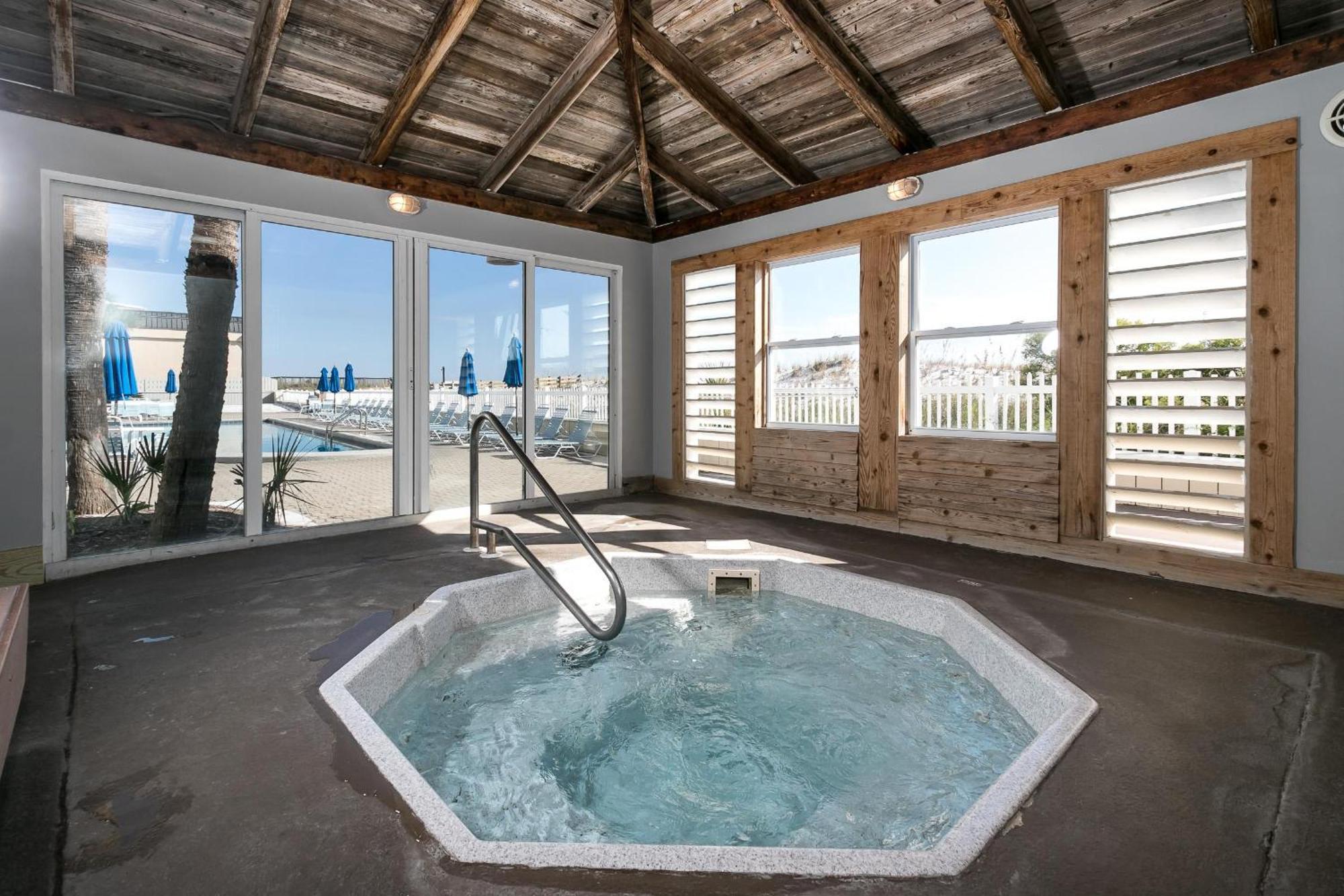 So 401 - Lovely Remodeled 3 Bd Beachfront Condo! *