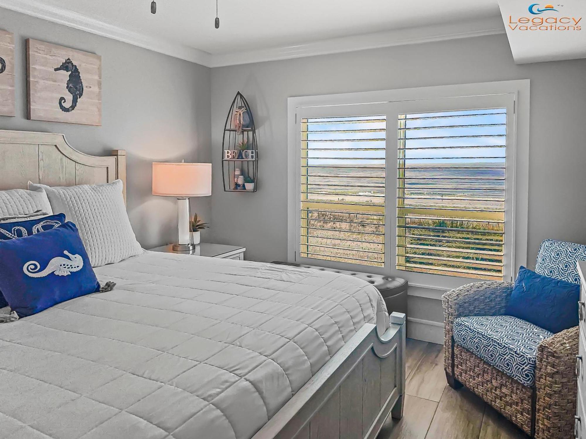 So 401 - Lovely Remodeled 3 Bd Beachfront Condo! Apartment *