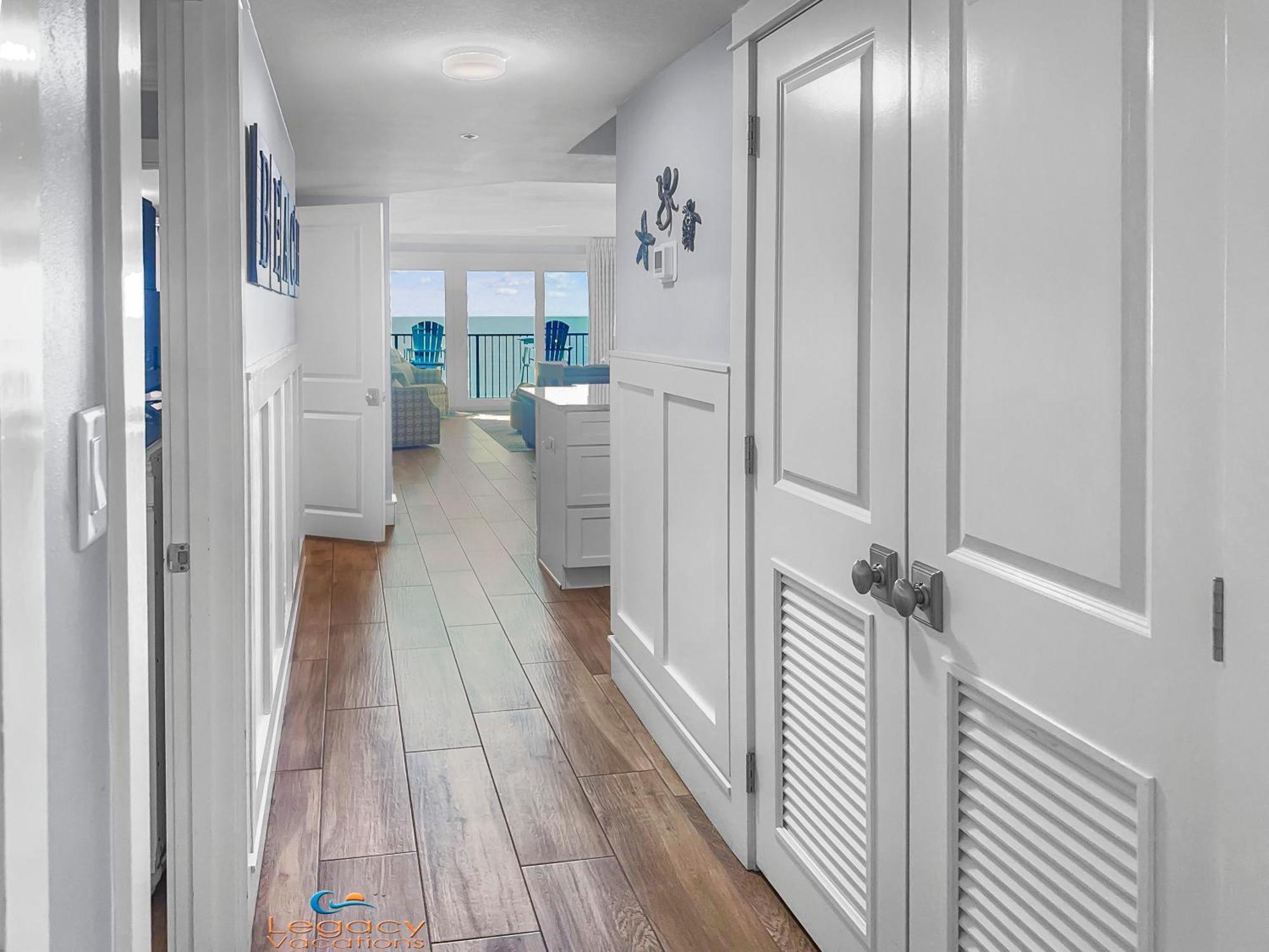 So 401 - Lovely Remodeled 3 Bd Beachfront Condo! *