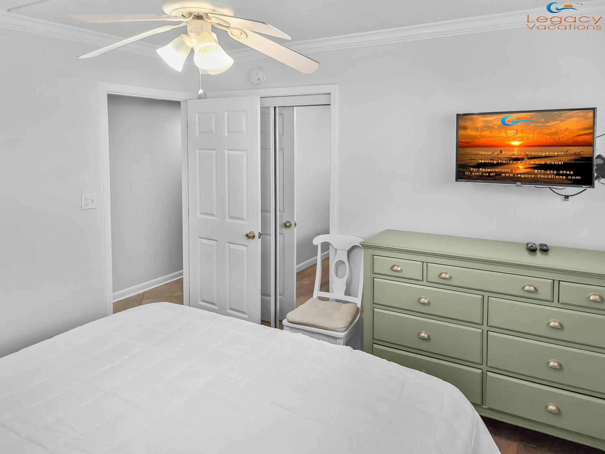 Is9-cozy Upstairs Beachfront - King Beds Apartment Fort Walton Beach