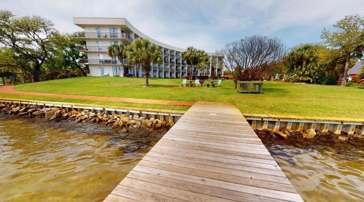 Cozy Bayfront Aparthotel *