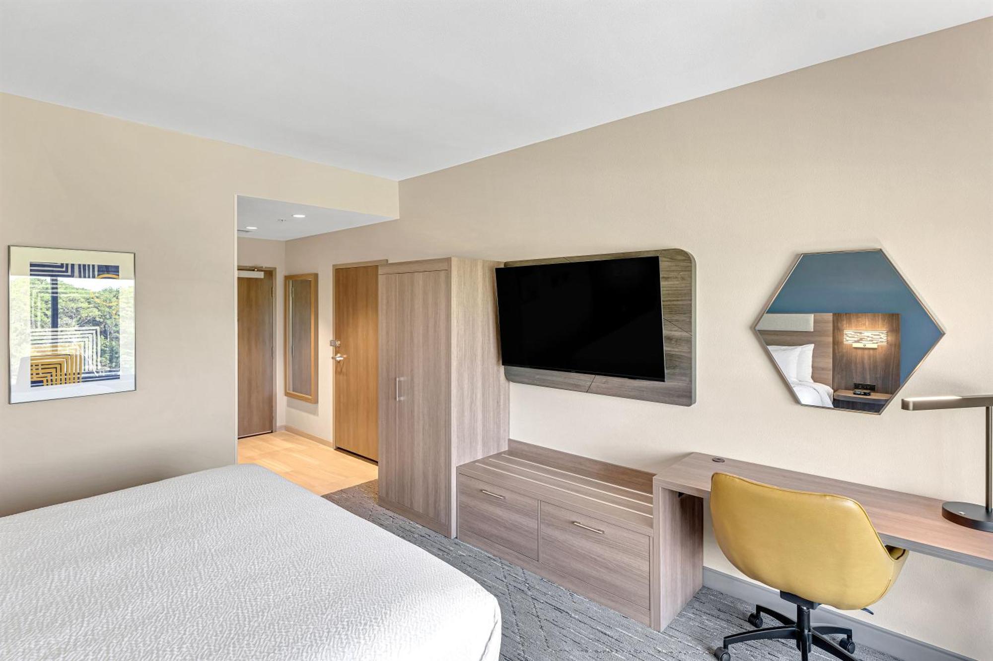 Hotel Express & Walton - Eglin Area By Ihg 2*
