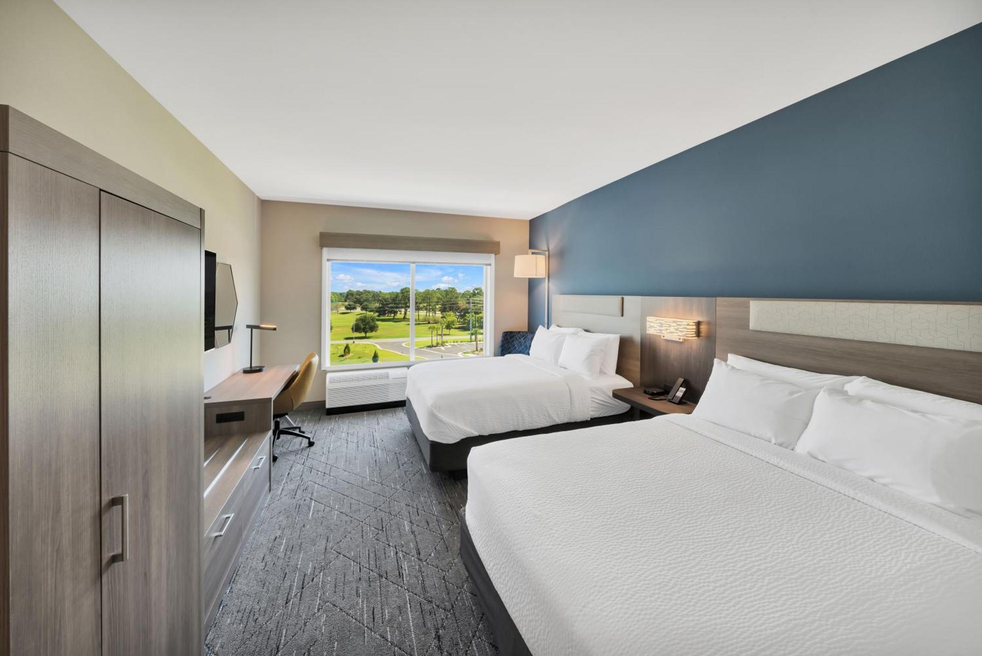 Express & Walton - Eglin Area By Ihg 2*