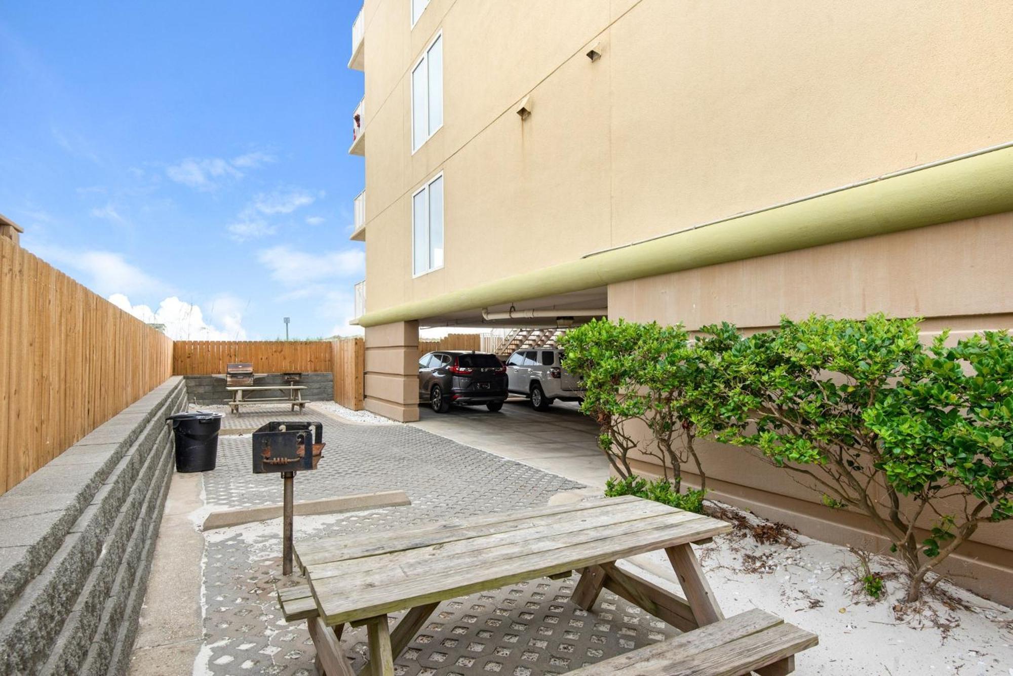 Front Oasis 502, Free Activities Included! Holiday home