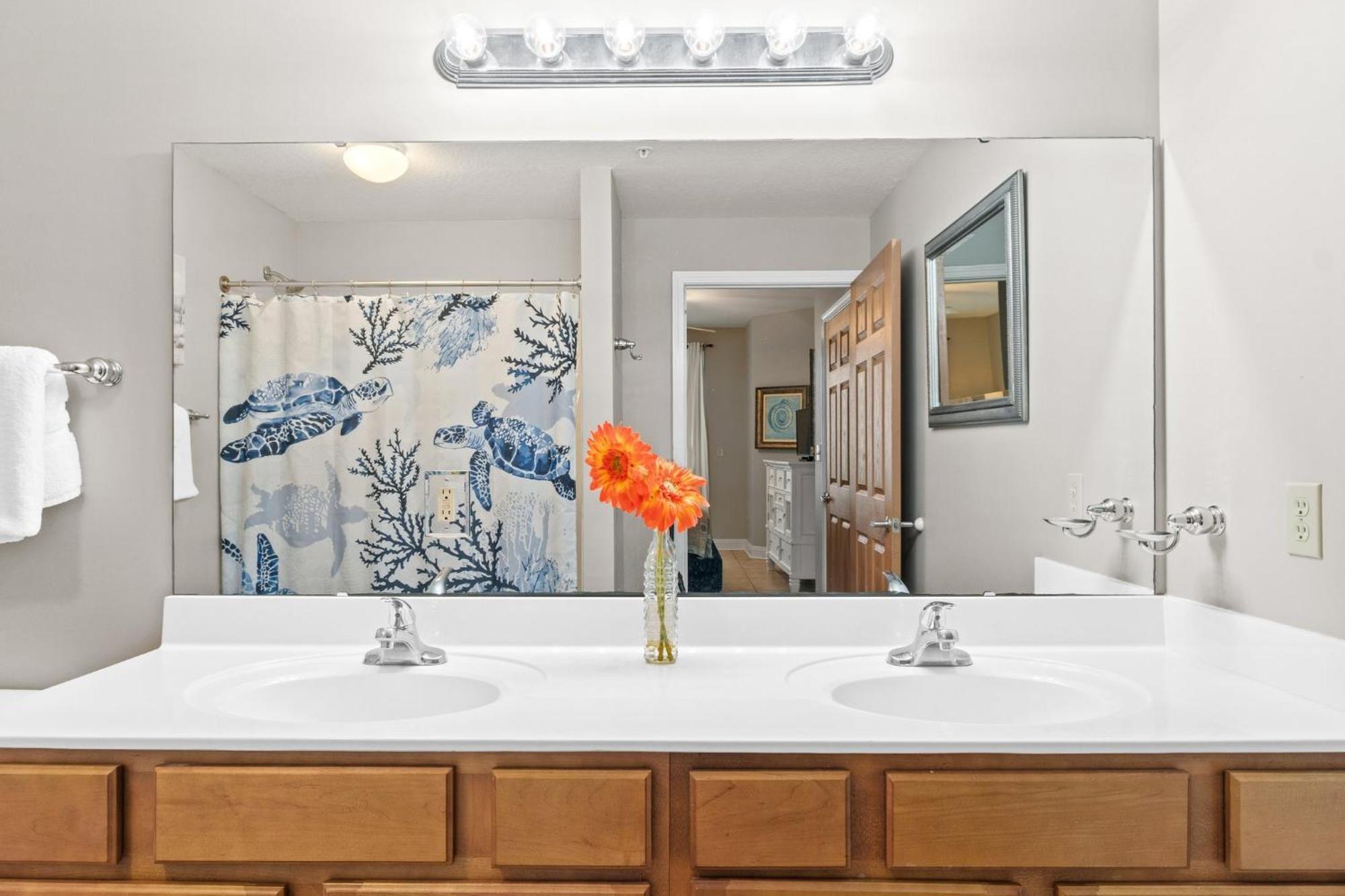 Front Oasis 502, Free Activities Included! Holiday home *