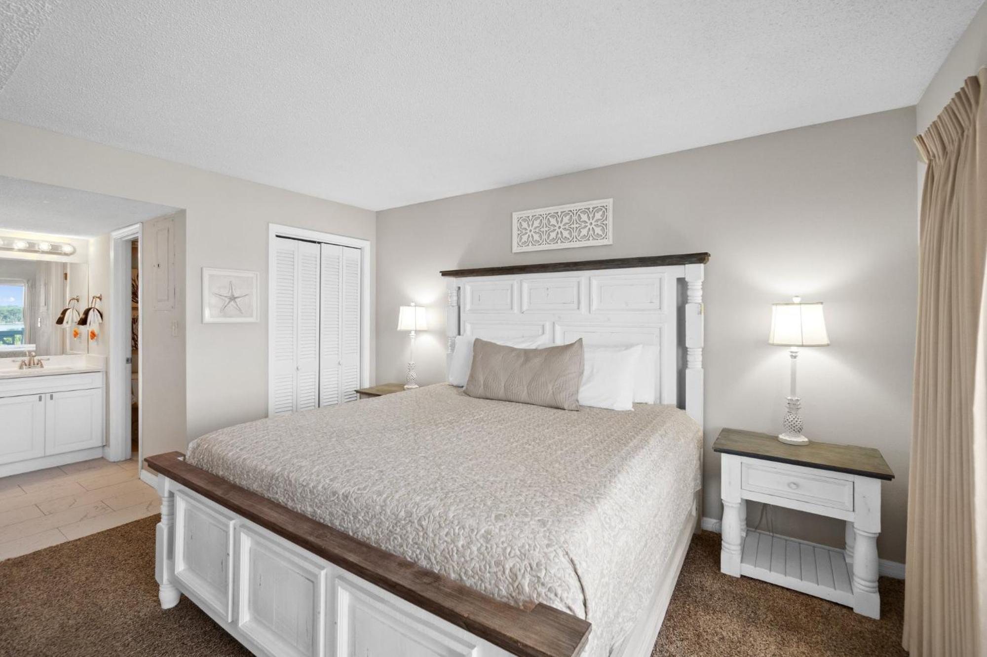 New! Bay Breeze 541, Free Activities Included! Apartment Fort Walton Beach