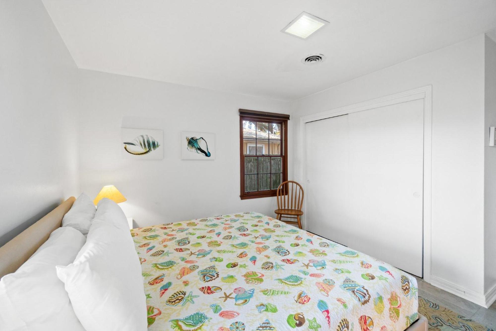 Little House, Single Family Home, Sleeps 8, Free Activities Included! *