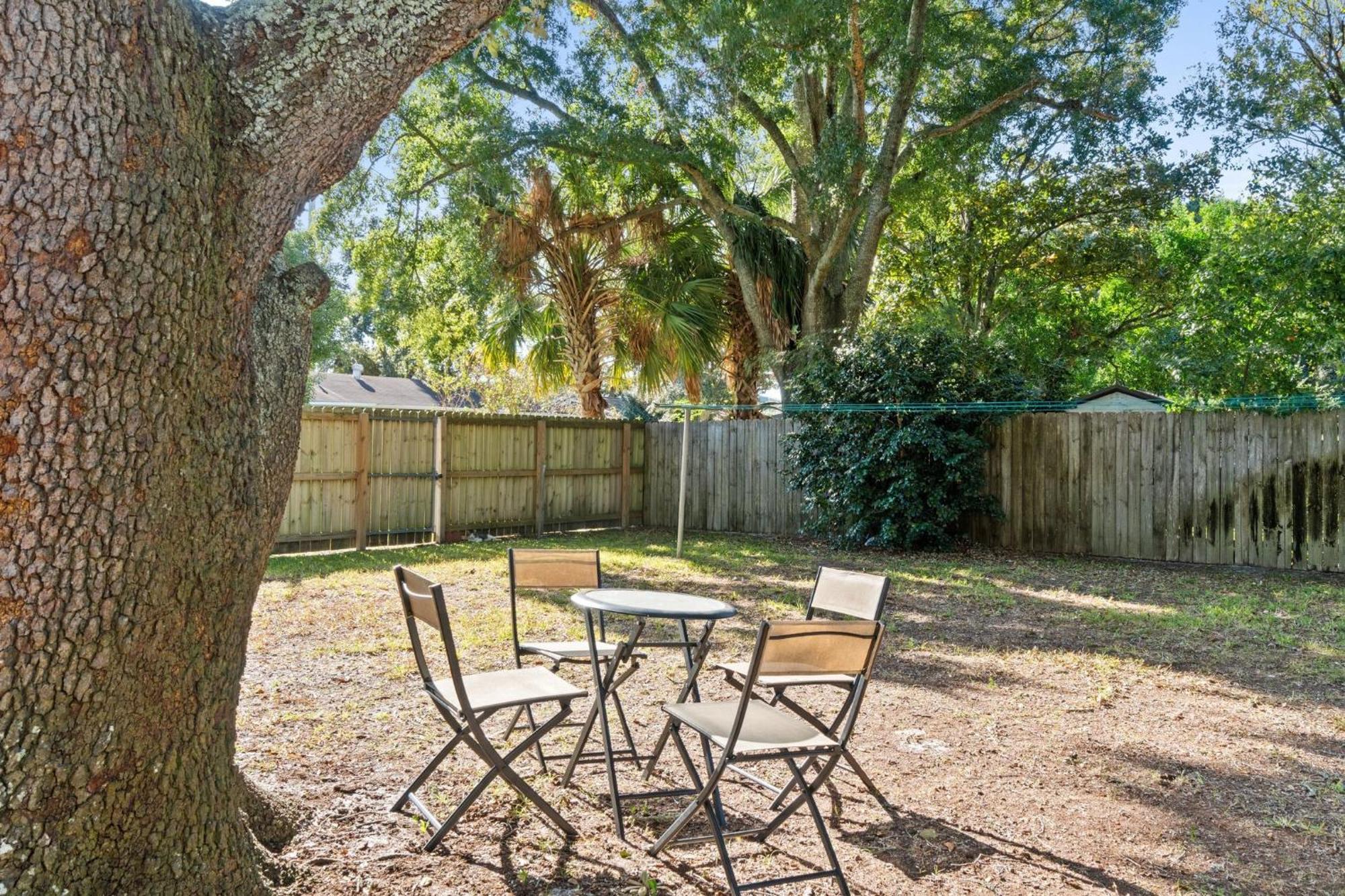 Little House, Single Family Home, Sleeps 8, Free Activities Included! Fort Walton Beach