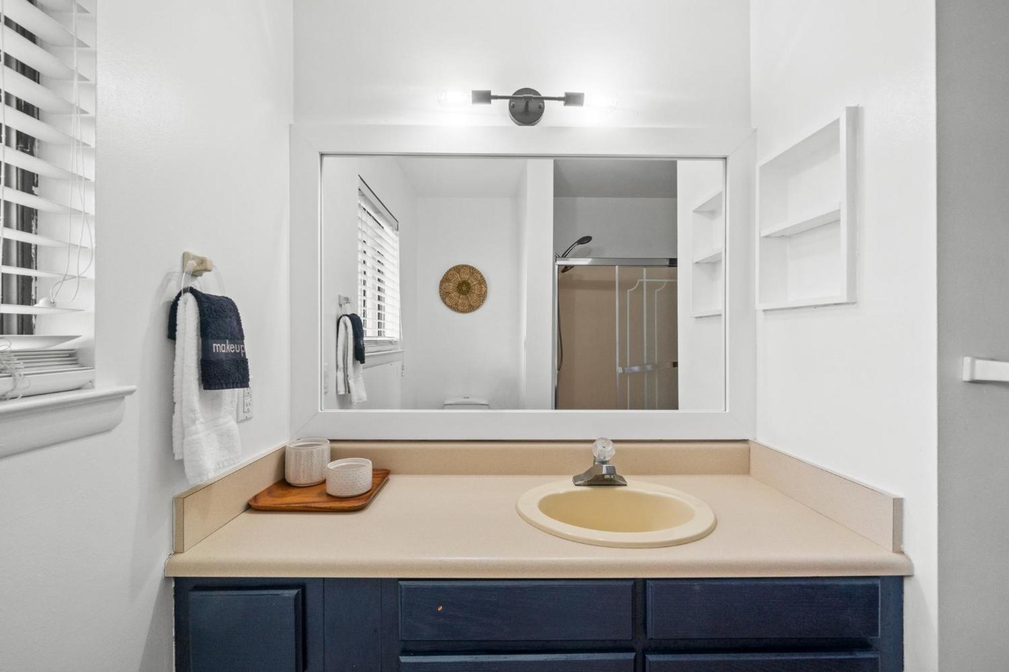 Bumble Townhome, Dog Friendly, Free Activities Included!