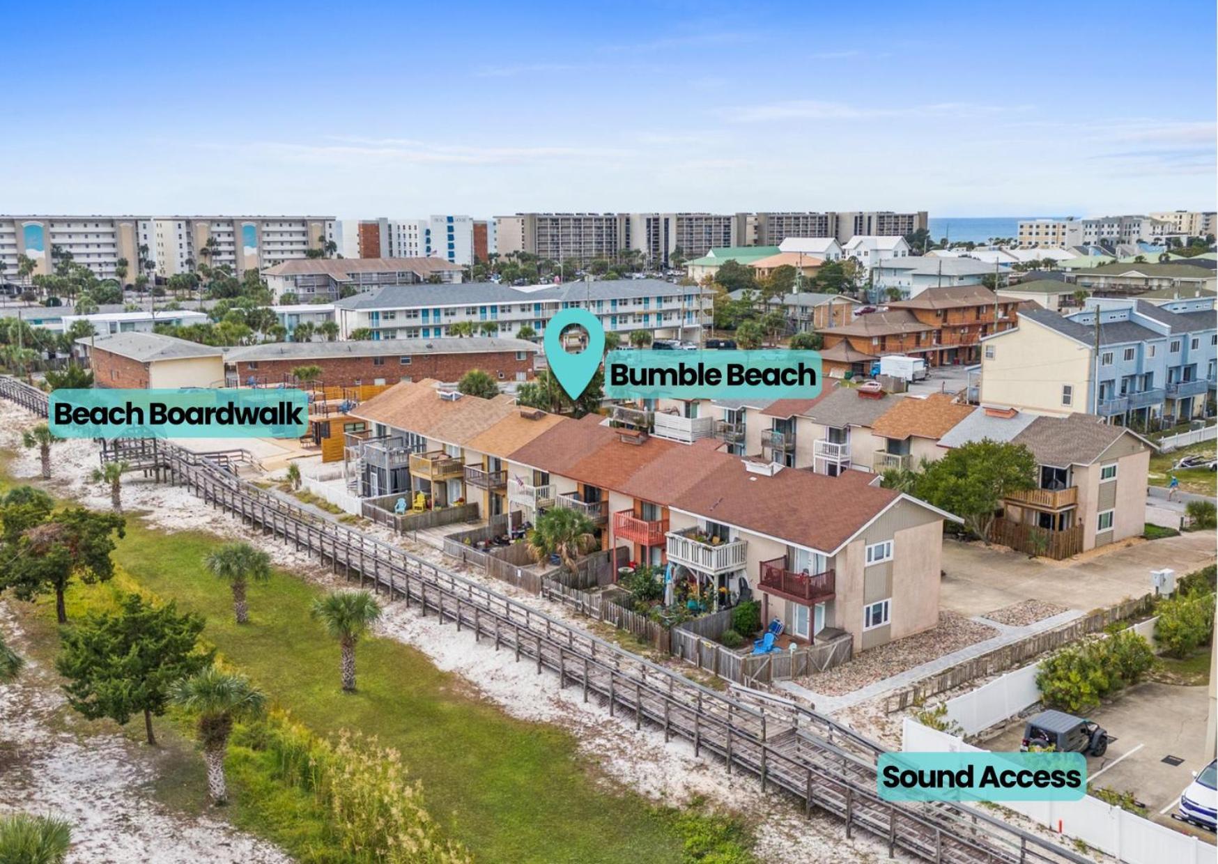 Bumble Townhome, Dog Friendly, Free Activities Included! Apartment
