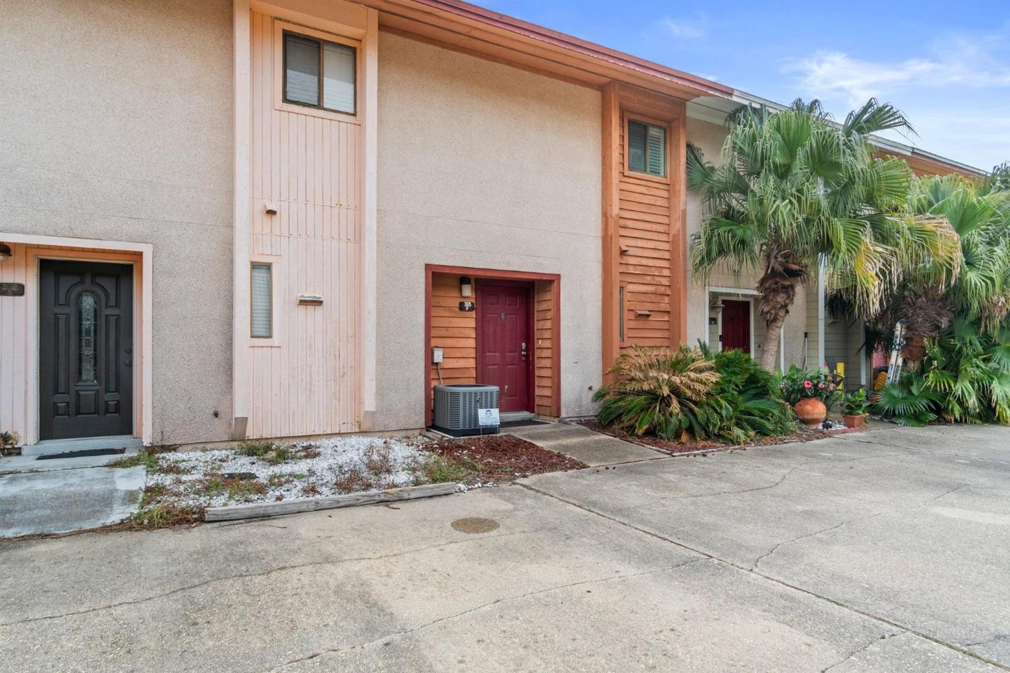Bumble Townhome, Dog Friendly, Free Activities Included! *