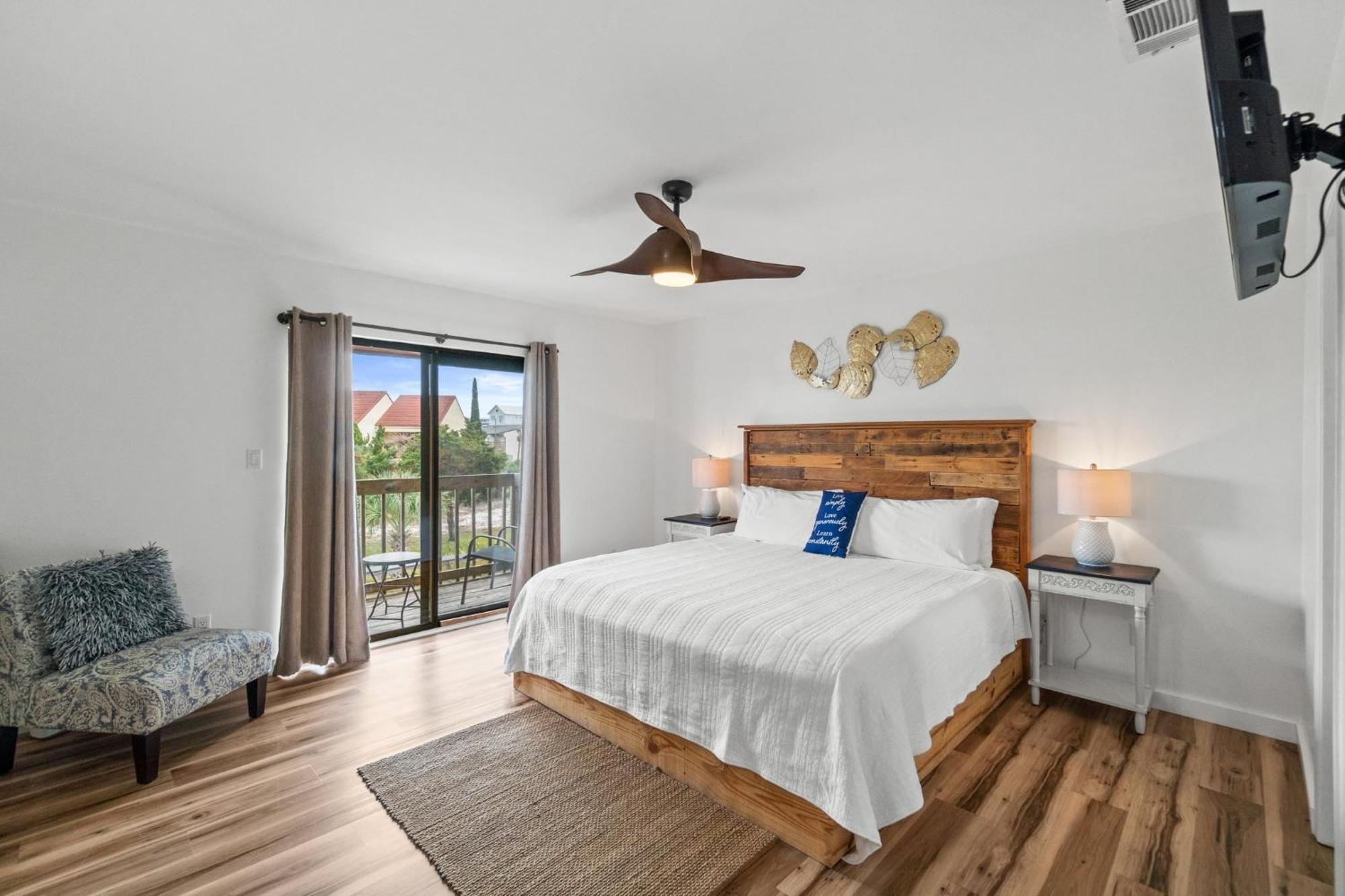 Bumble Townhome, Dog Friendly, Free Activities Included! Fort Walton Beach