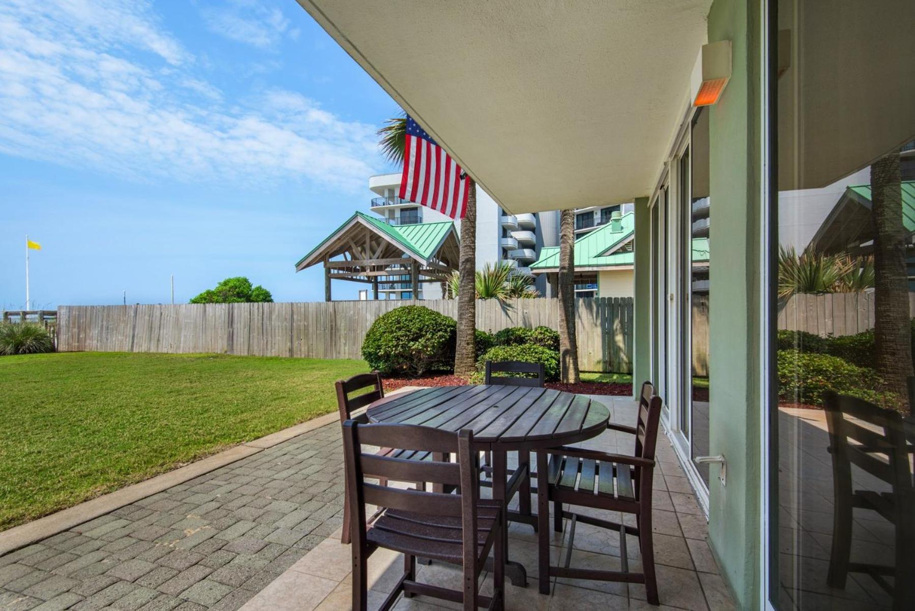 Apartment Front, Family Tides 103, Free Activities Included! *