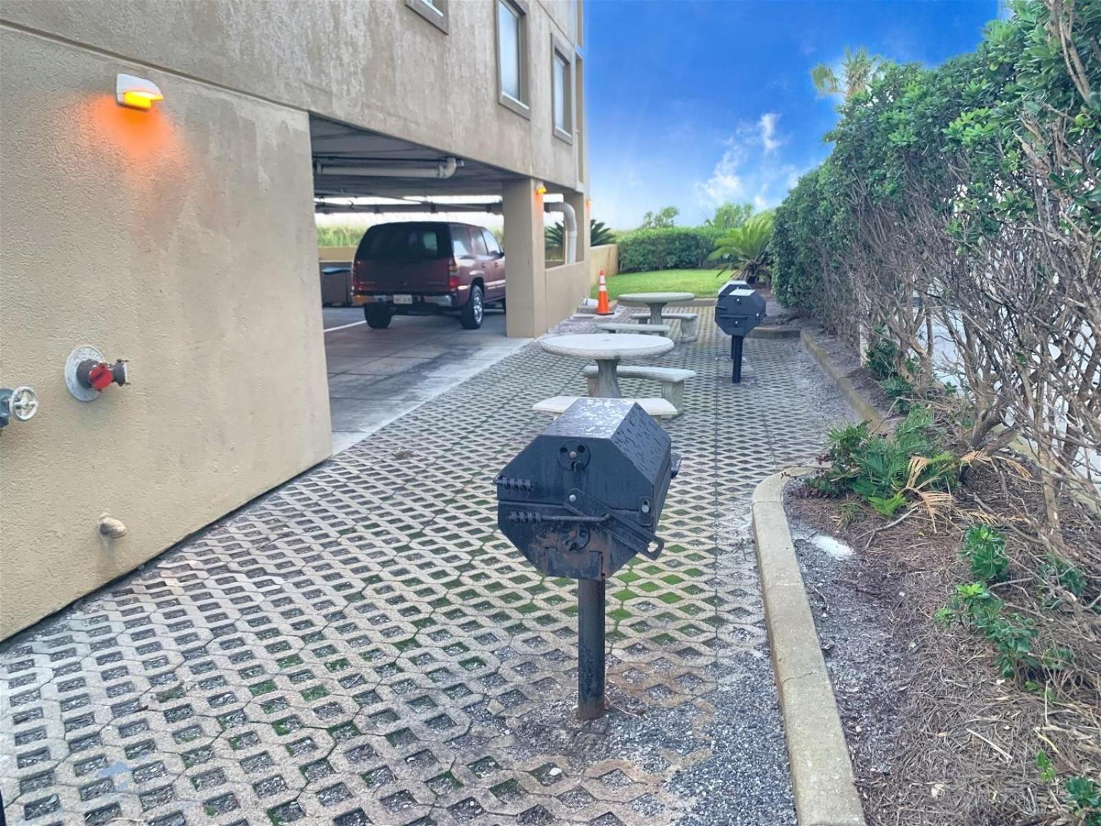Holiday home Front Penthouse Salty 602, Free Activities Included!