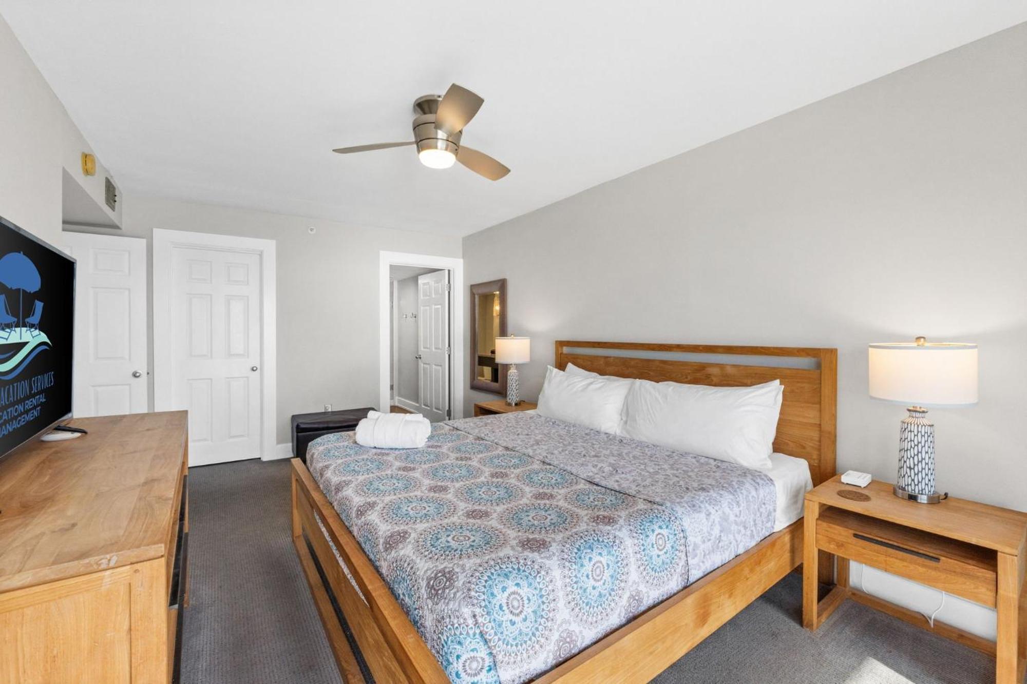 Front Penthouse Salty 602, Free Activities Included! Holiday home