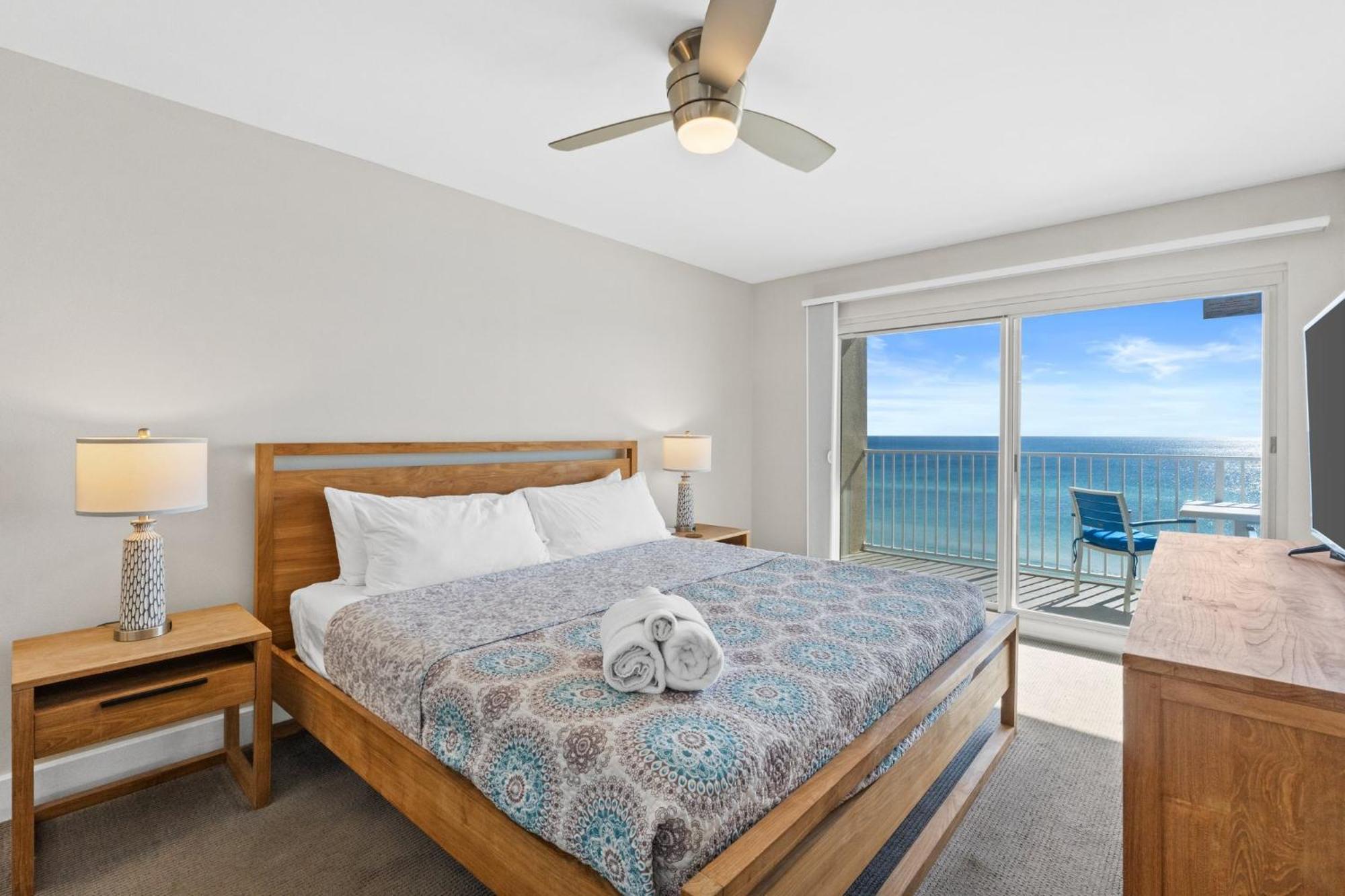 Front Penthouse Salty 602, Free Activities Included! Holiday home
