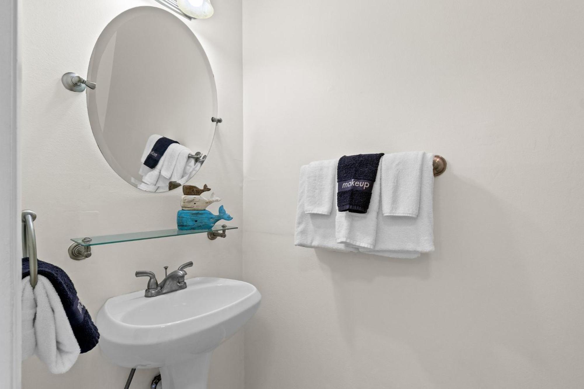 Please, Townhome, Sleeps 4, Free Activities Included! Holiday home