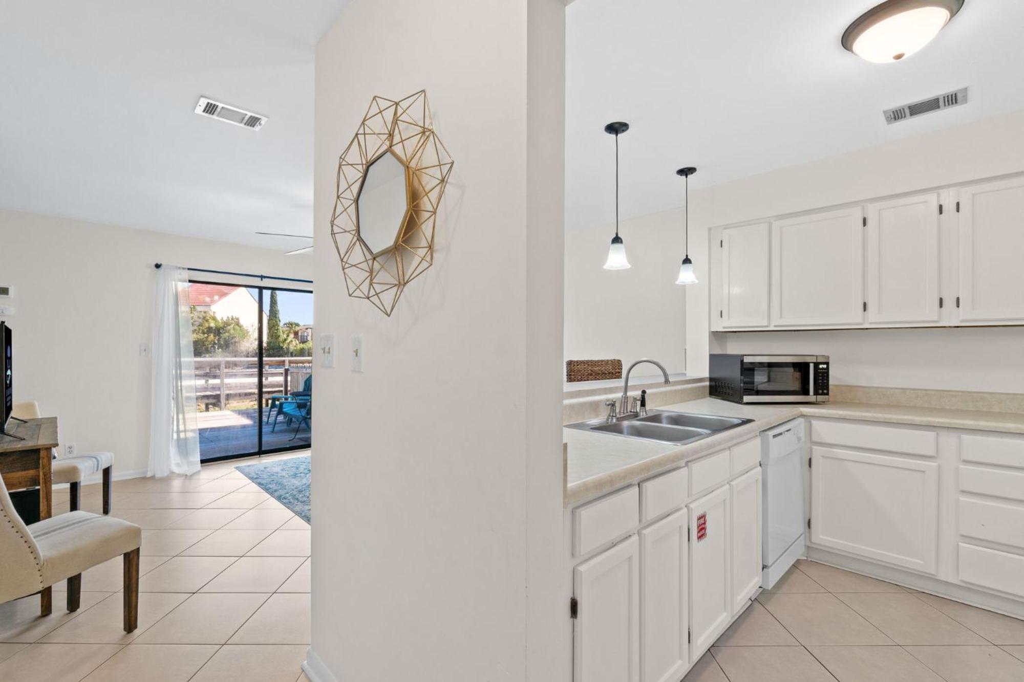 Please, Townhome, Sleeps 4, Free Activities Included! Fort Walton Beach
