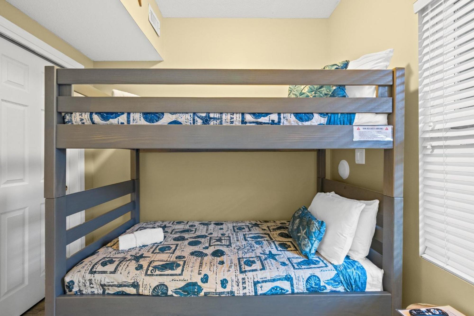 Apartment Beachfront, Melissas Happy Place 205, Newly Rem, Free Activities Included! *