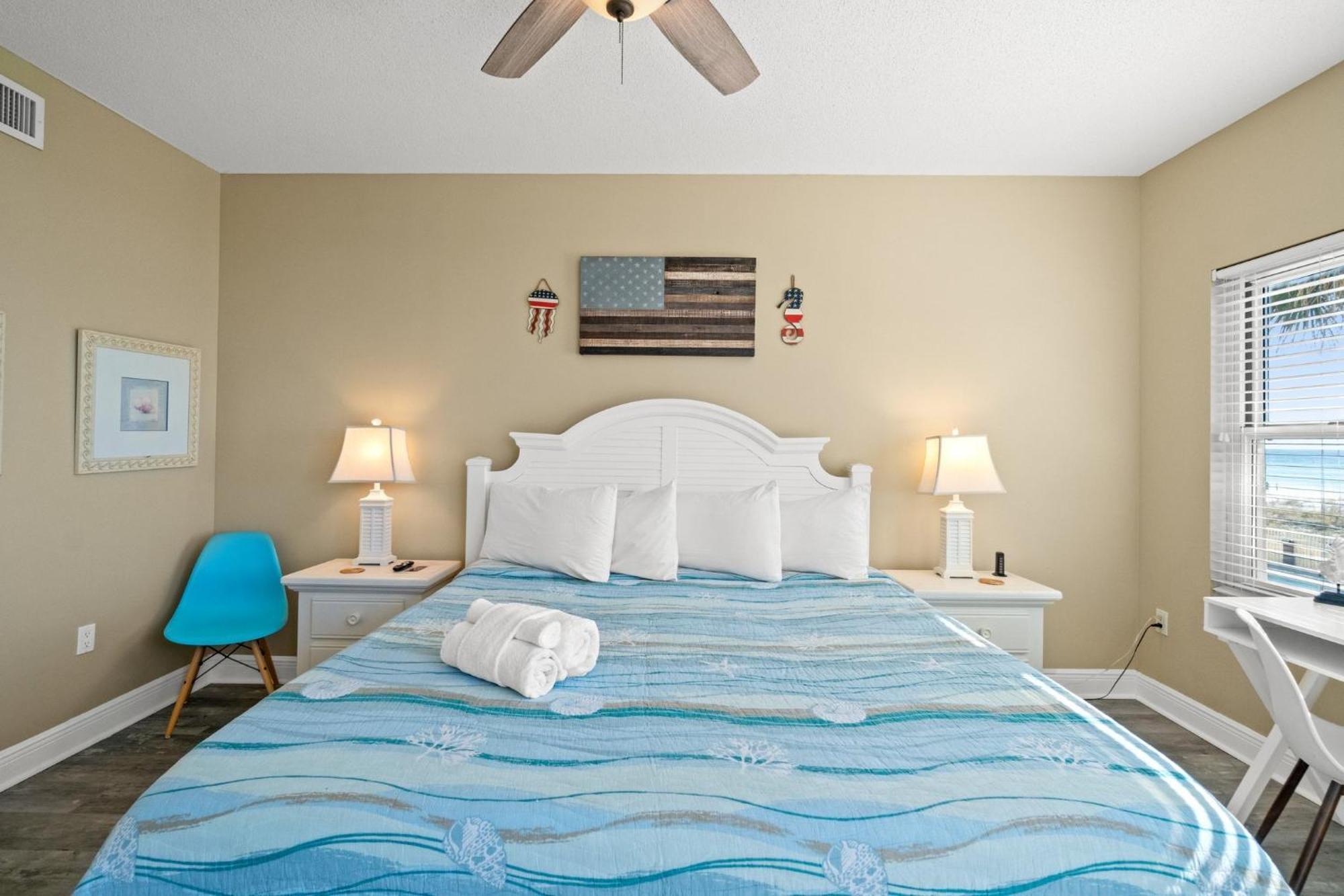 Apartment Beachfront, Melissas Happy Place 205, Newly Rem, Free Activities Included! *