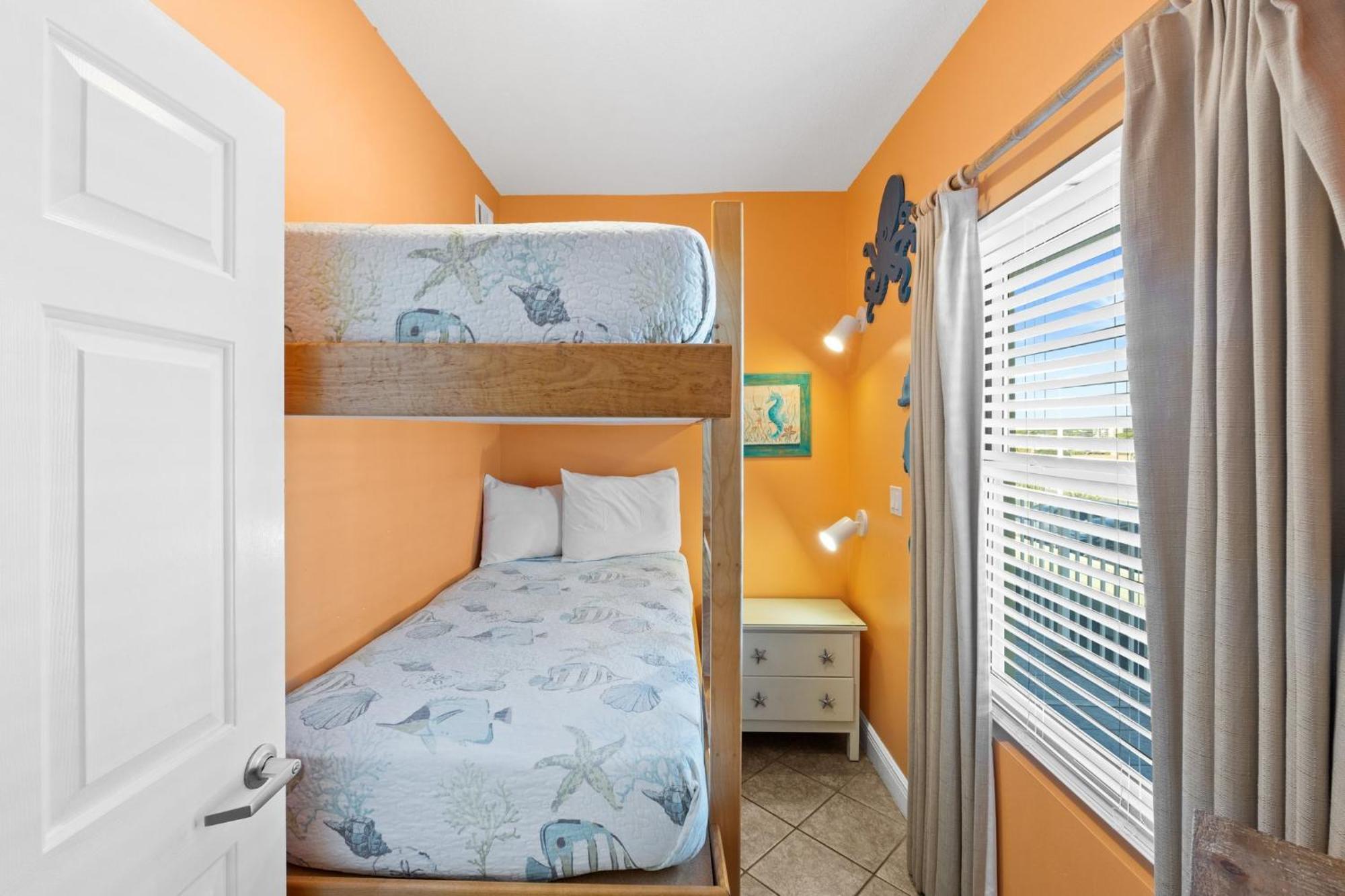 Front, Gone Coastal 511, Free Activities Included! Apartment *