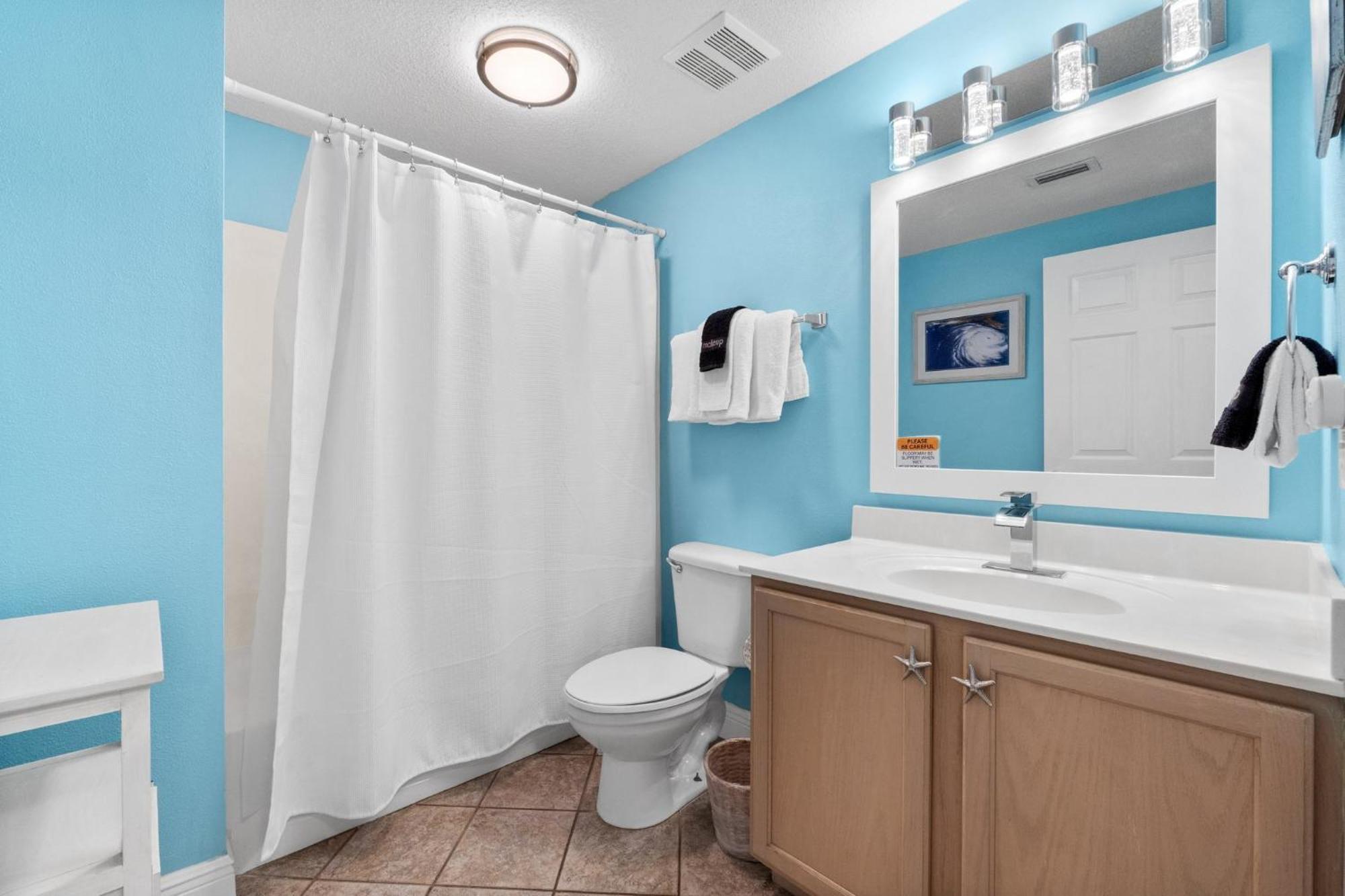 Apartment Front, Gone Coastal 511, Free Activities Included! *