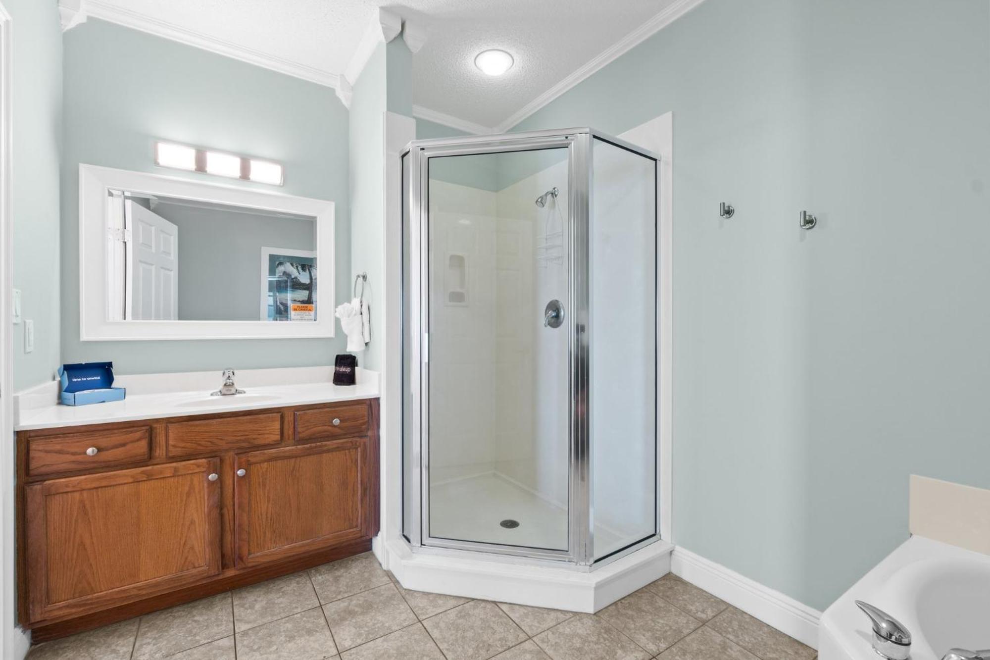 Gorgeous Dolphin Delight 616, Penthouse, Free Activities Included! Apartment *