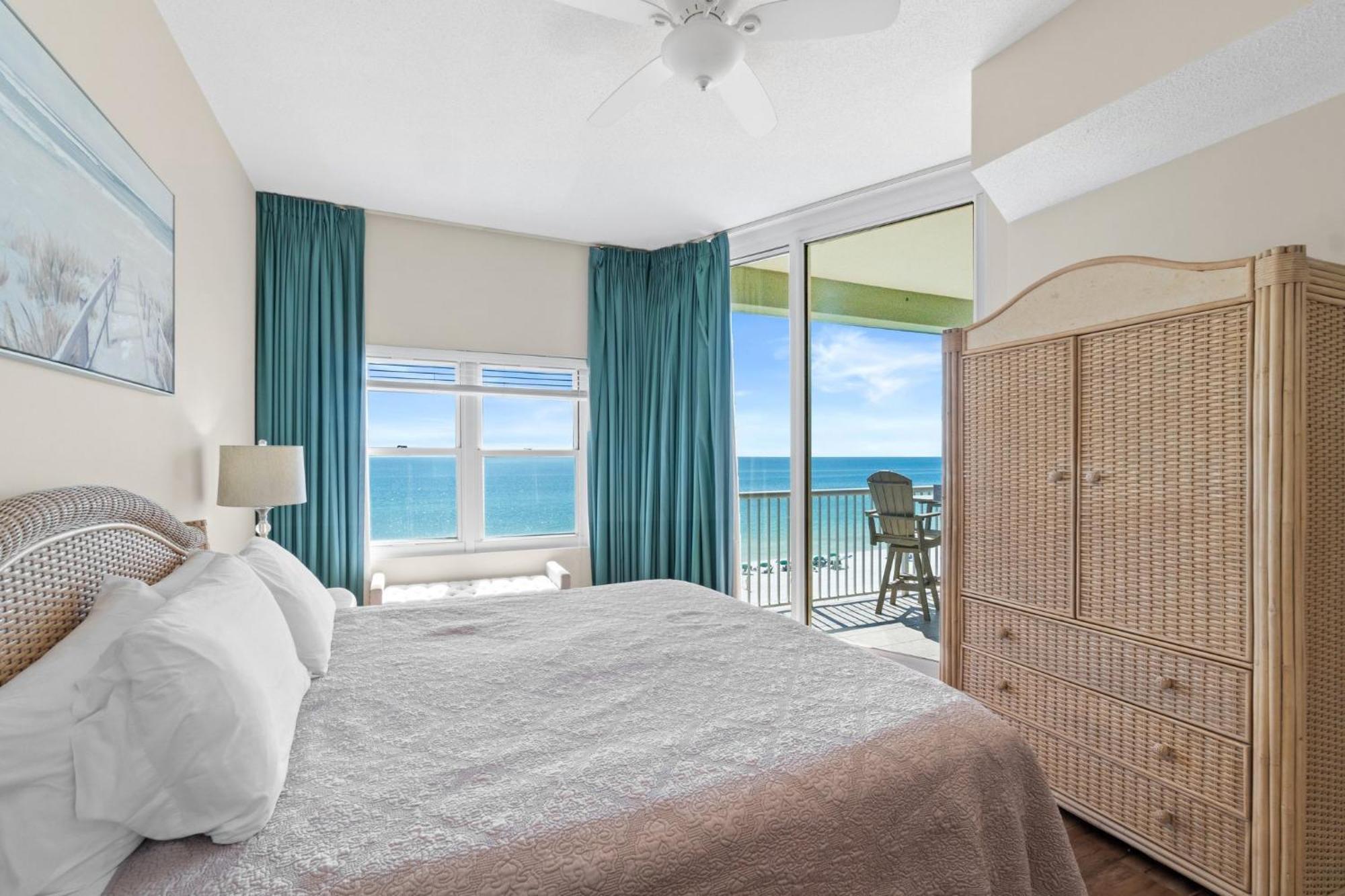 Gorgeous Dolphin Delight 616, Penthouse, Free Activities Included! Apartment *
